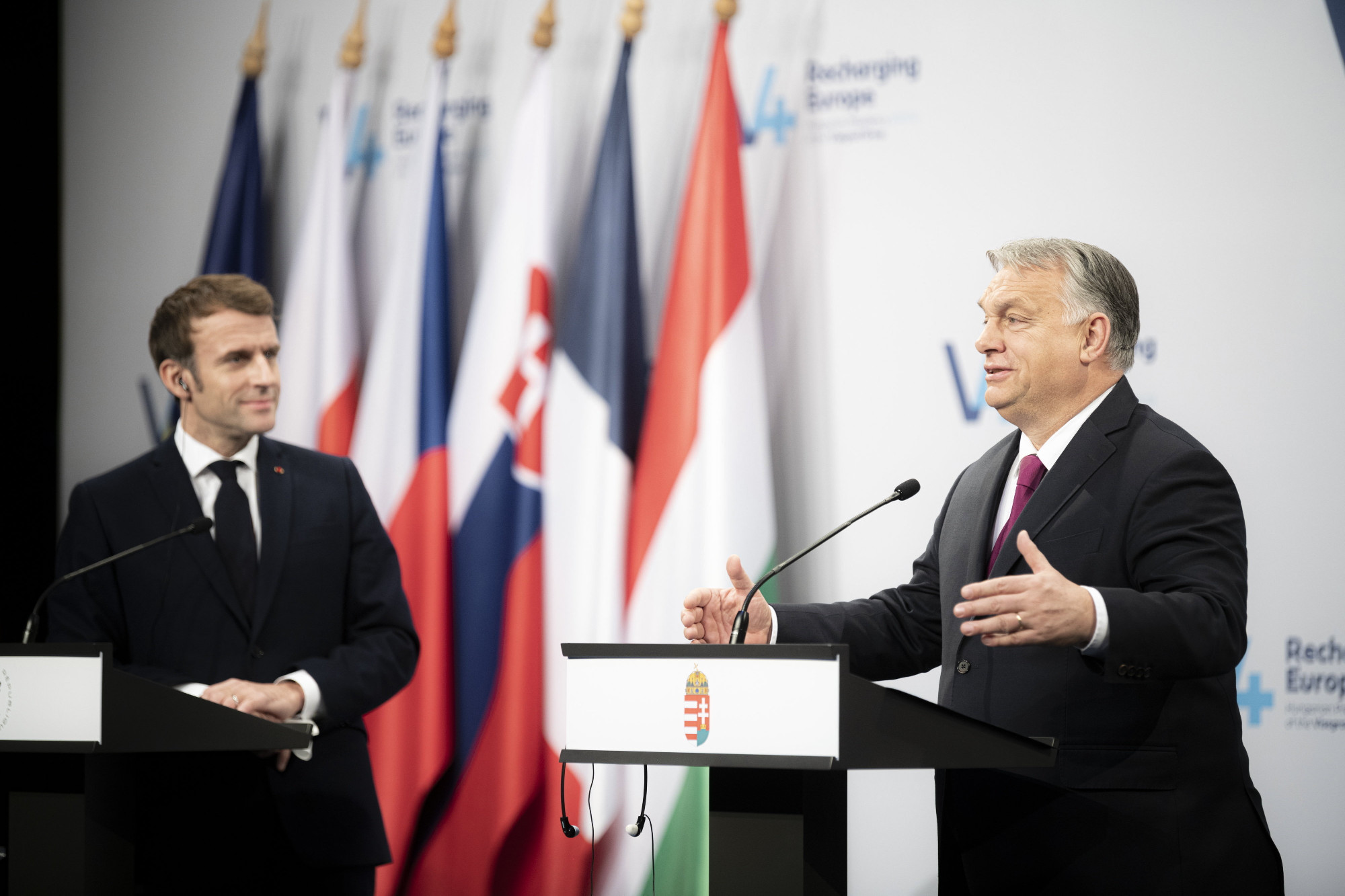 Olajembargó: Kedden Macron francia elnök tárgyal Orbánnal