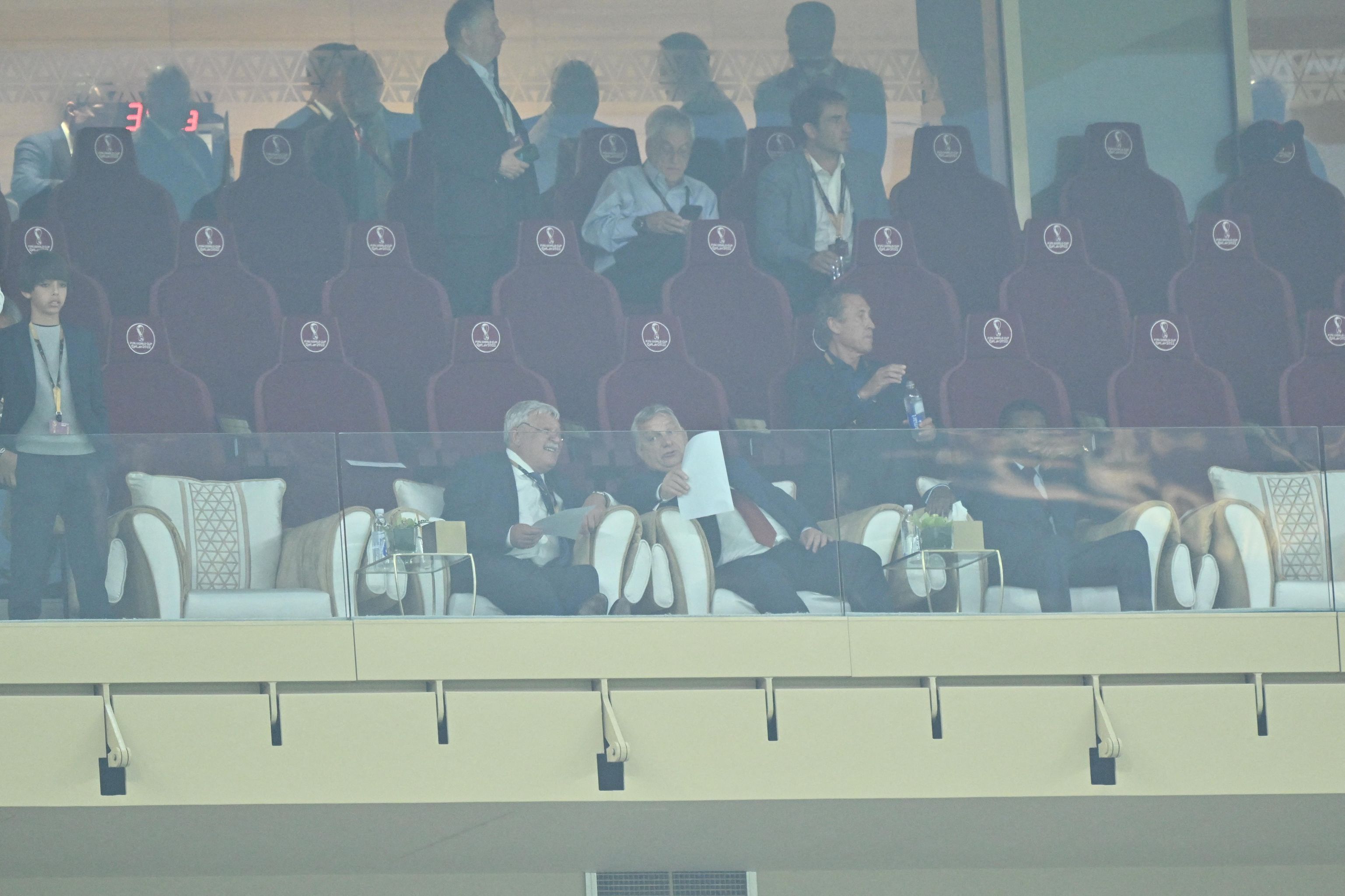 Az adventről posztolt Orbán Viktor, miközben Katarban nézte a foci-vb döntőjét