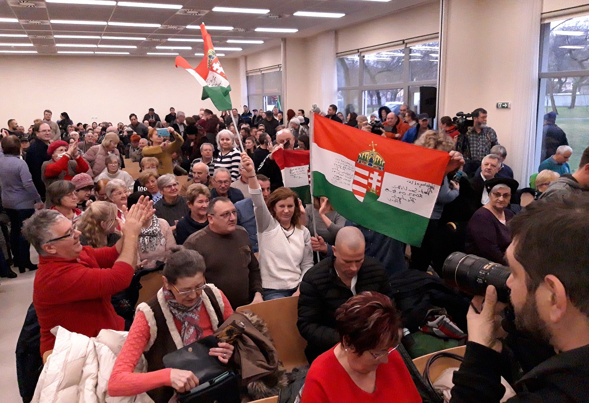 „A Fidesz használja gazdasági haszonszerzésre a debreceni emberek jövőjét”