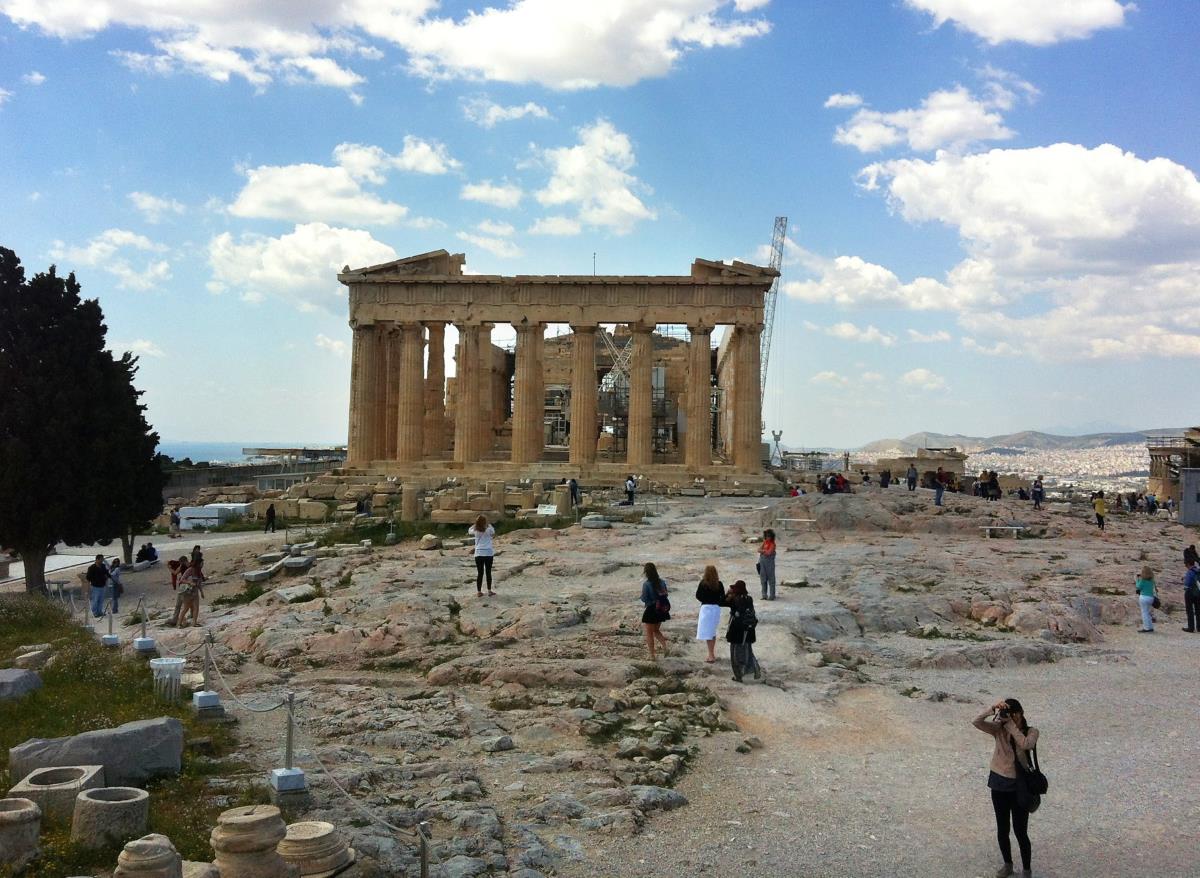 A görög kormány korlátozza az Akropoliszra látogató turisták számát