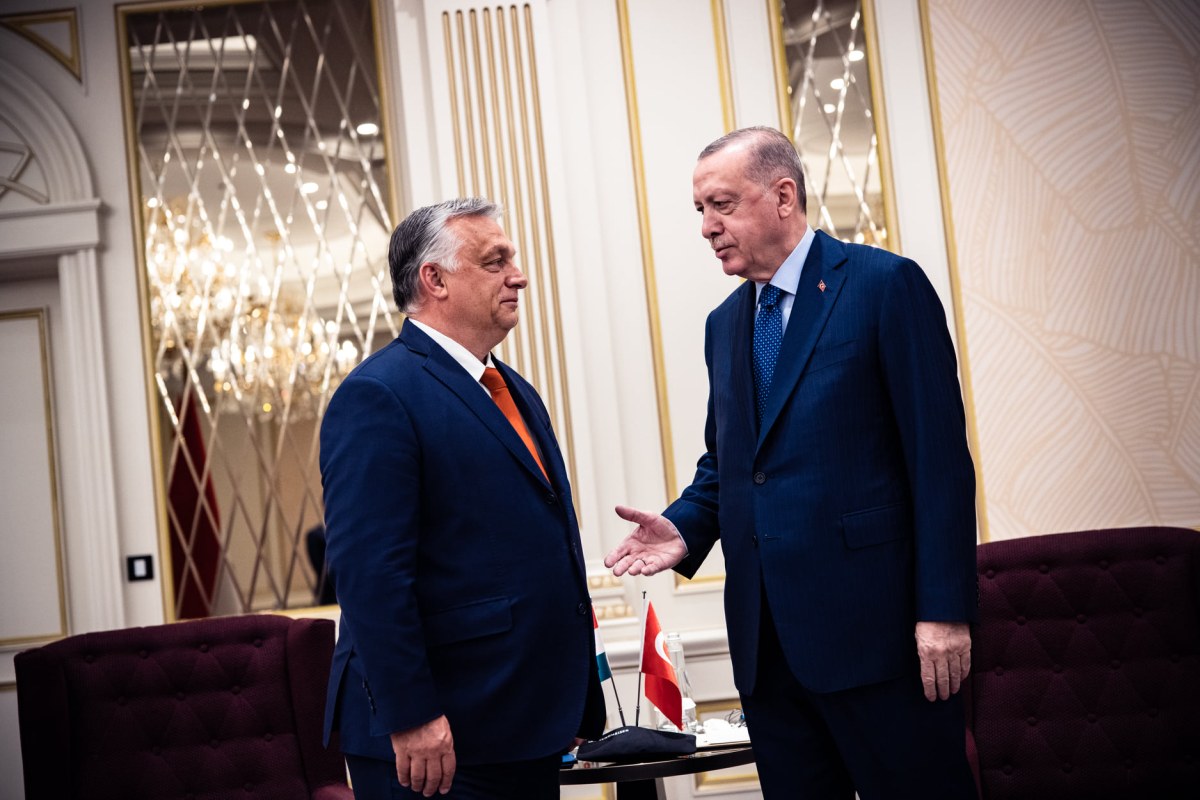 Orbán Viktor szereti Erdogant, nem a magyar nép