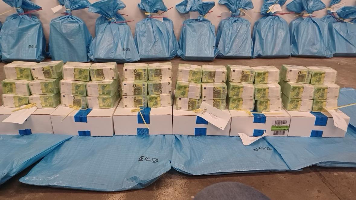 Több ukrán bank is felfüggesztette a Magyarországon keresztül történő pénzszállítást