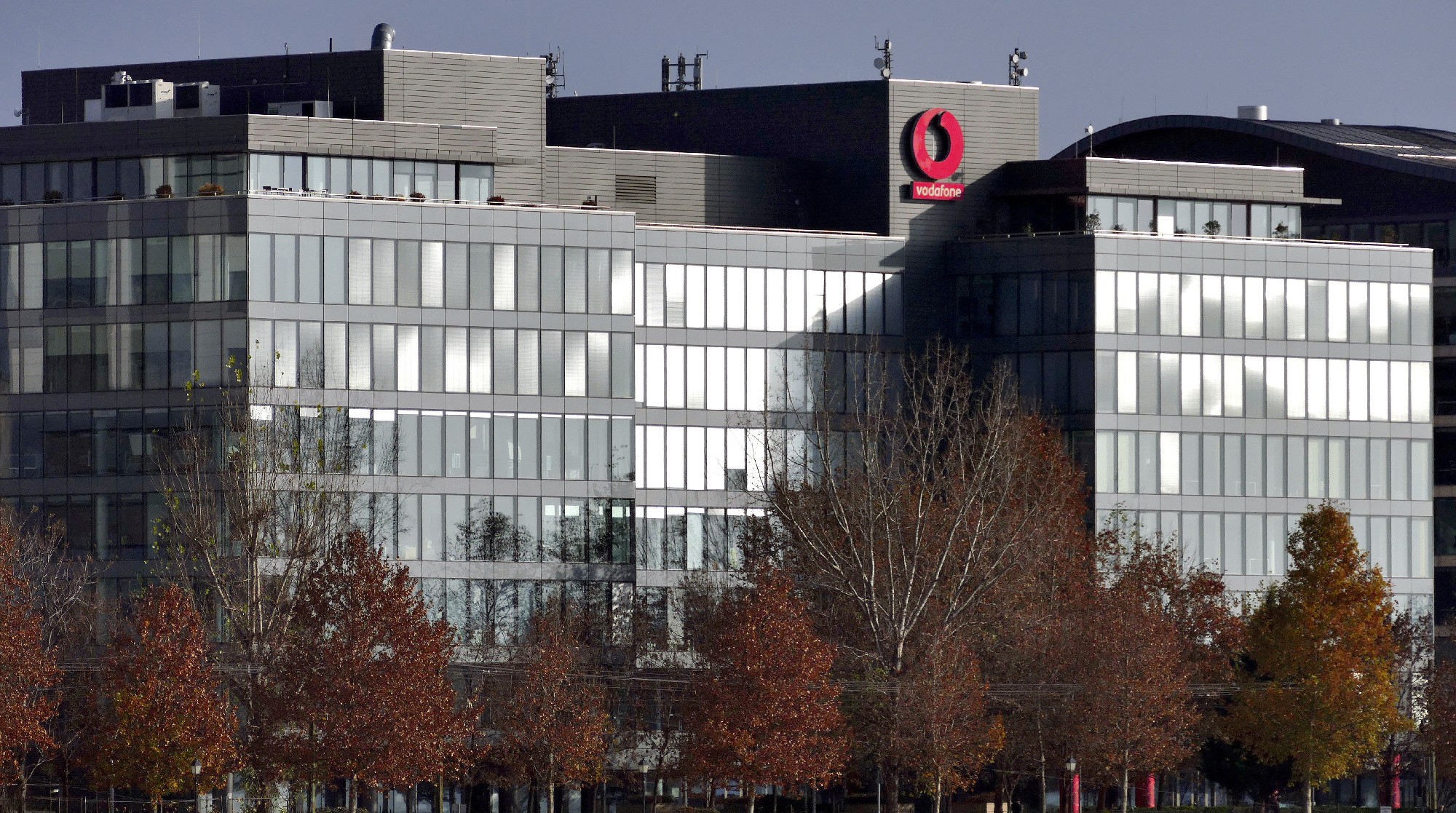 A 4iG a magyar állammal közösen veszi meg a Vodafone Magyarországot