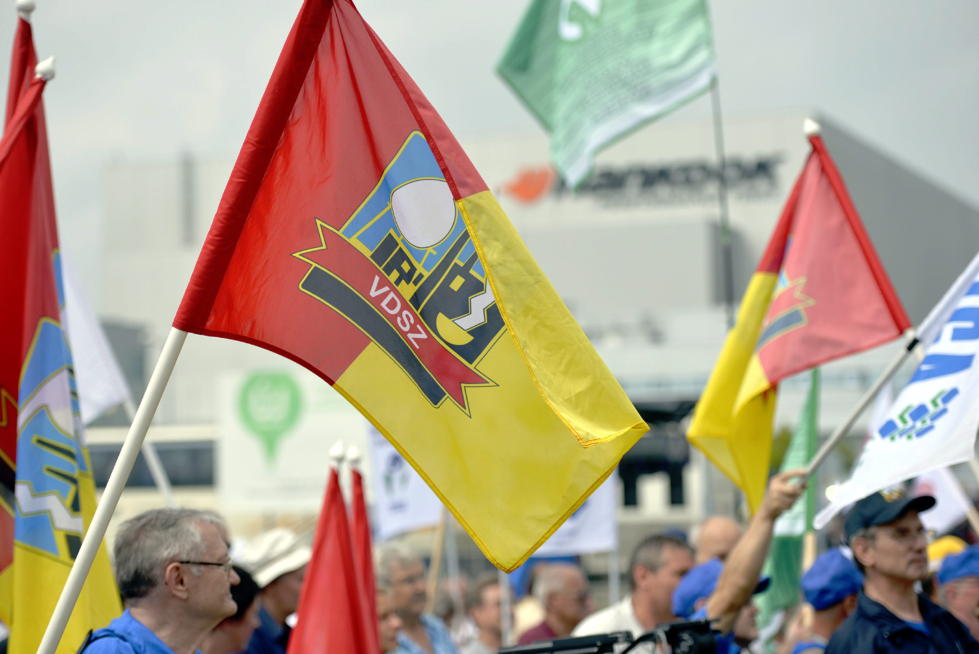 Sztrájk jöhet a Molnál Tiszaújvárosban
