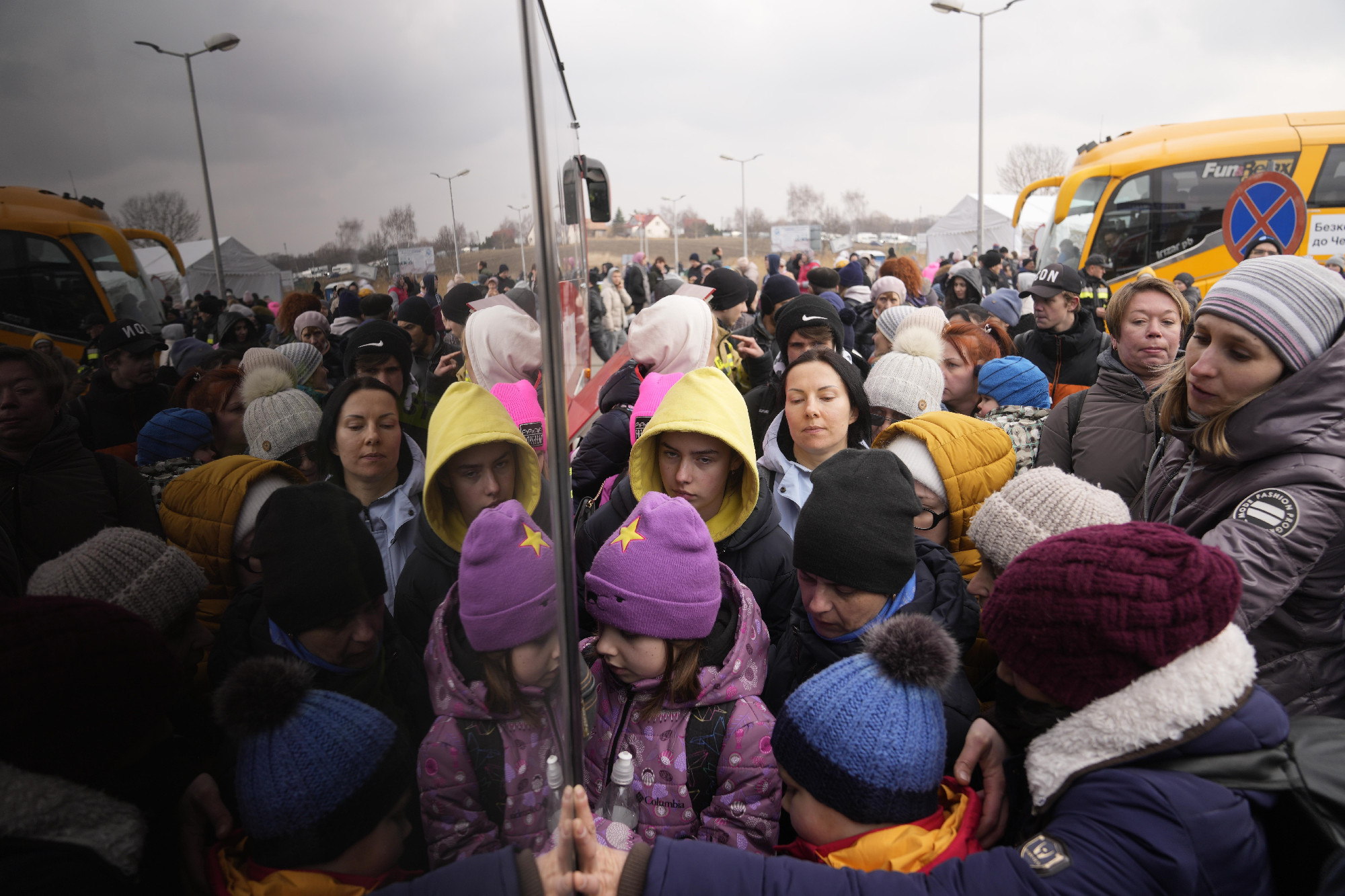Közel 1,6 millió menekült érkezett eddig Lengyelországba