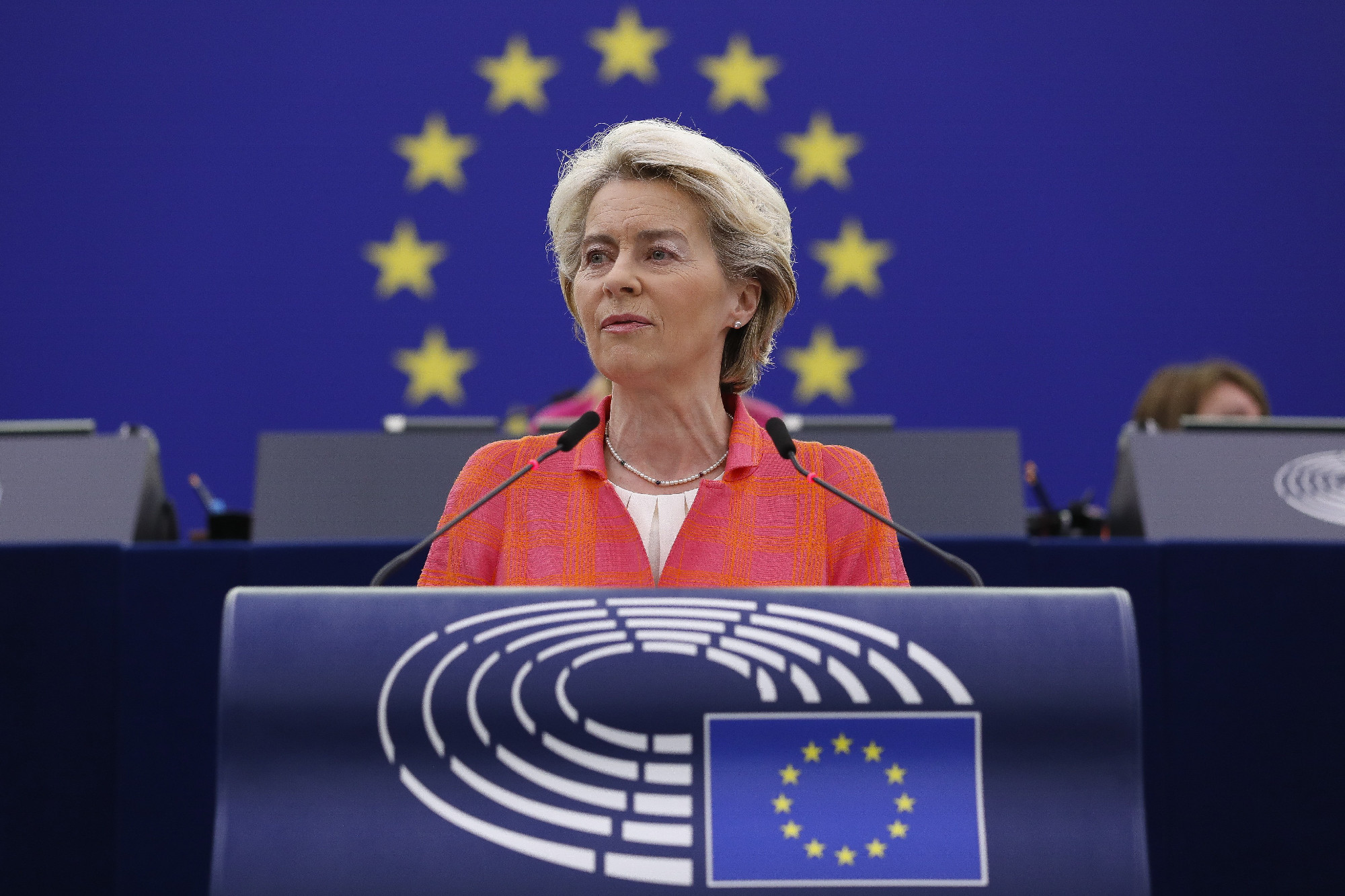 Egymilliárd eurós támogatás Ukrajnának: Az Európai Bizottság átutalta az első részletet