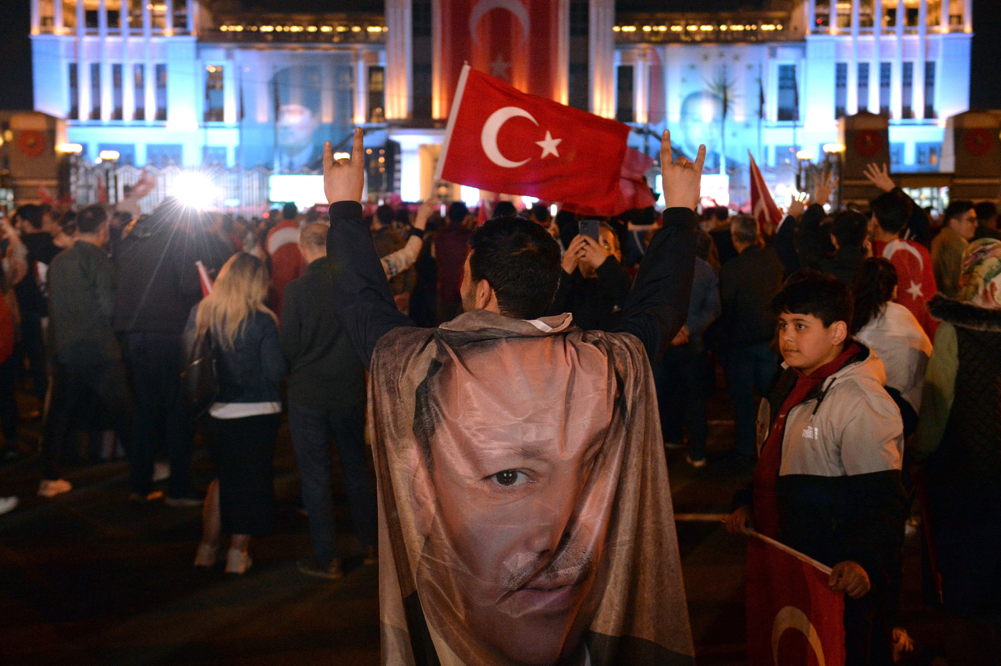 Miért szavaztak a németországi törökök Erdoğanra?
