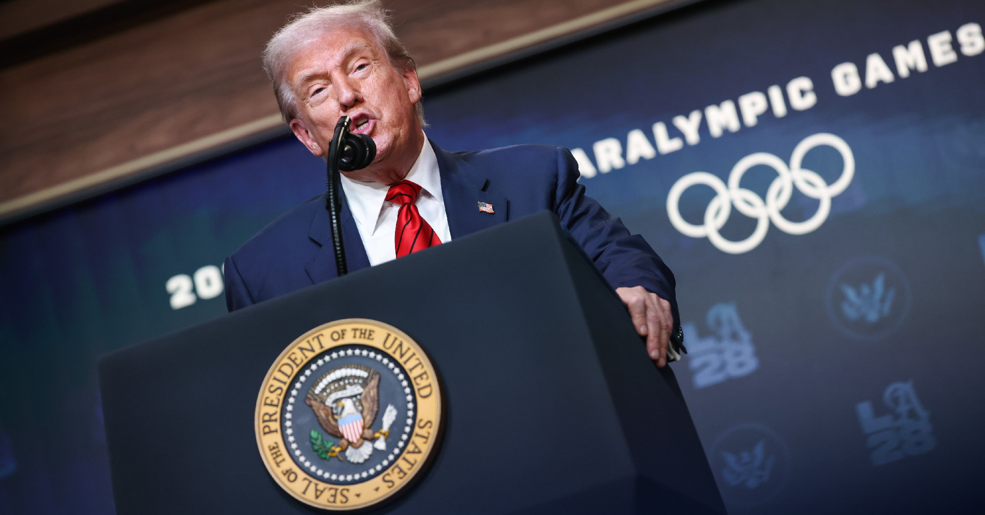 Donald Trump büntetővámot vetett ki Indiára, mert az oroszoktól szereznek be kőolajat