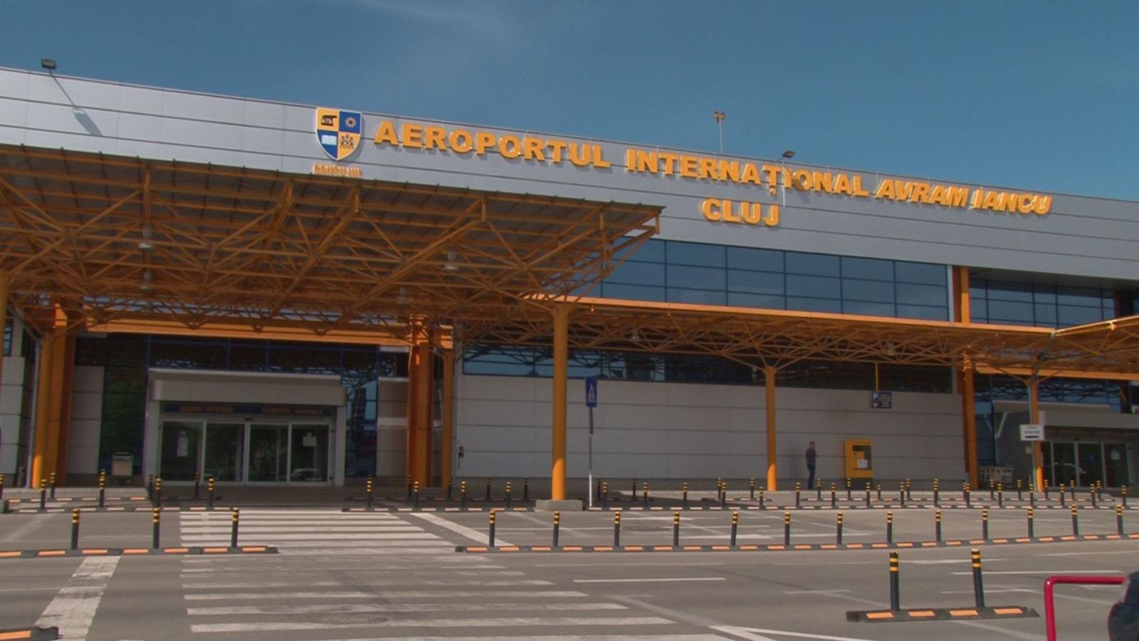 Egy férfi a határőrök szeme láttára verte a feleségét a kolozsvári reptéren