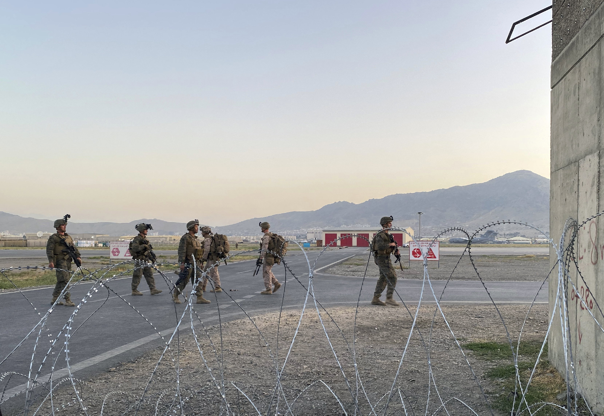 24-36 órán belül véget érhet a brit evakuálás Kabulból