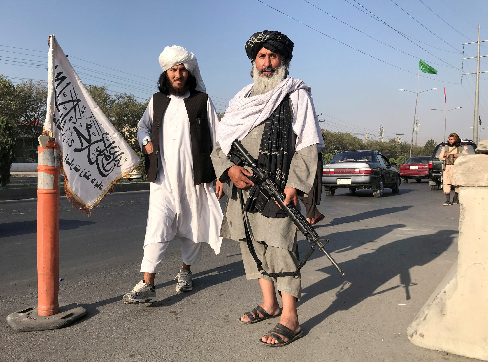 Tilos lesz a szakállak leborotválása az egyik afgán tartományban