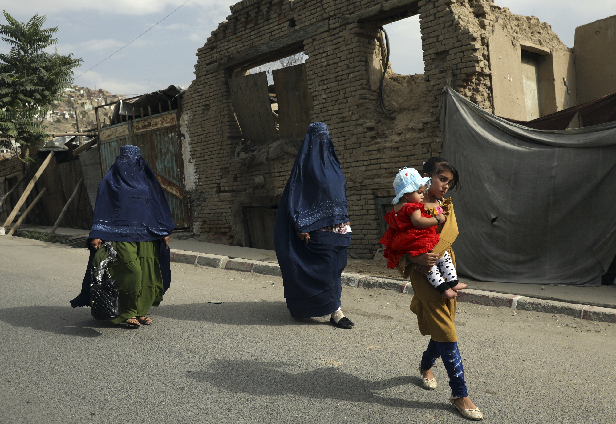 Az EU növeli az afgánoknak nyújtott humanitárius segélyt