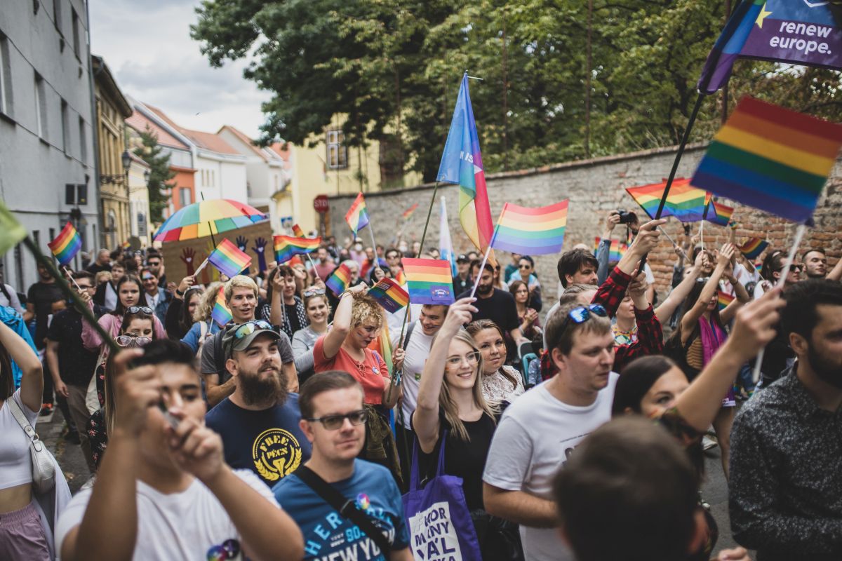 Több ezren vettek részt a pécsi Pride-on