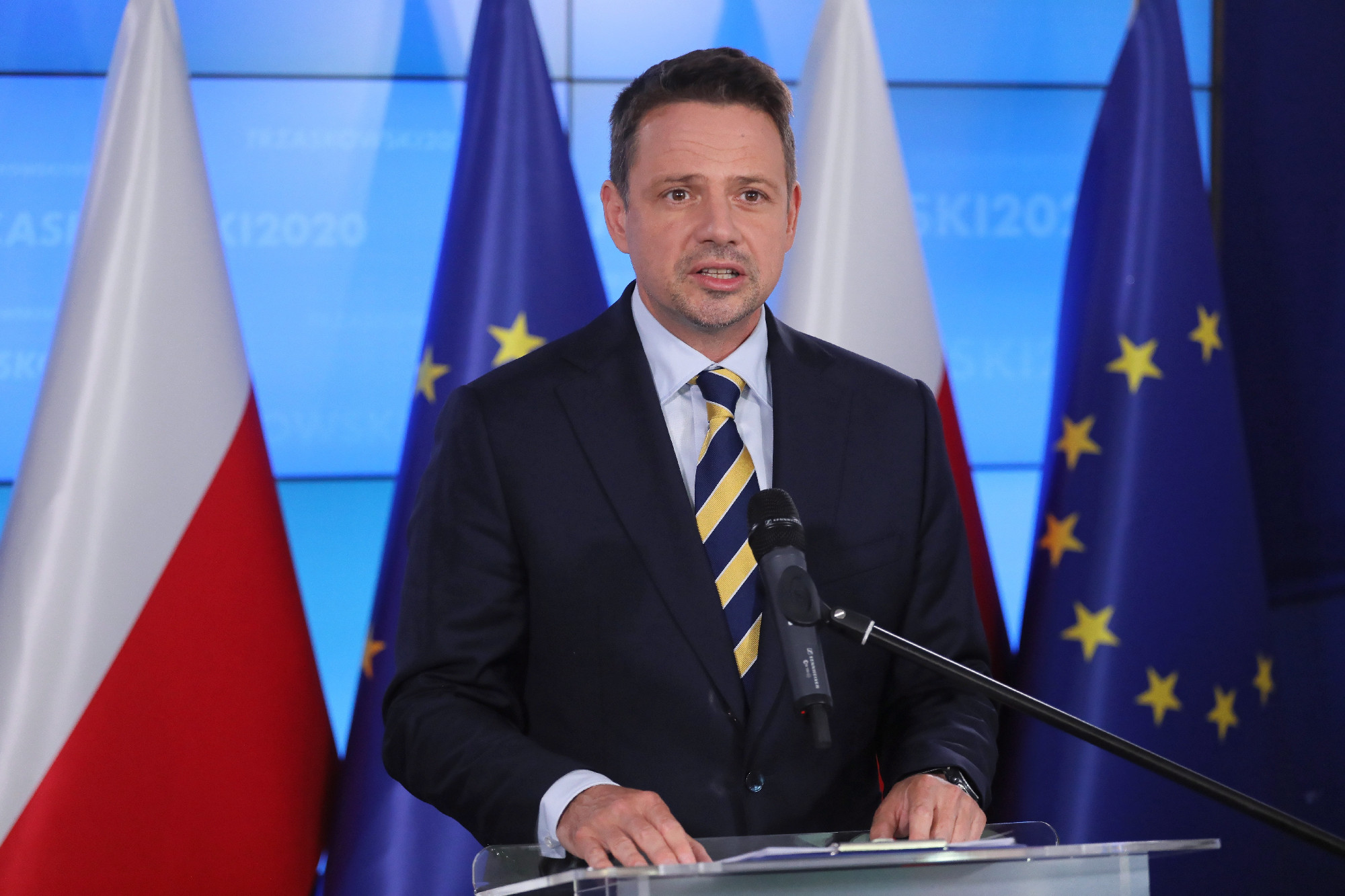 Varsó főpolgármestere: Orbán Viktor forgatókönyvét másolják Lengyelországban