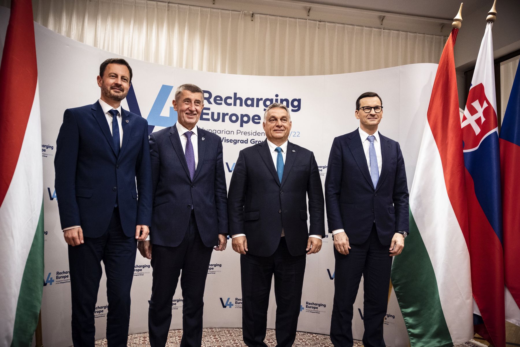 Orbán Viktor: az EU-nak változtatnia kell az energiaárakkal kapcsolatos politikáján