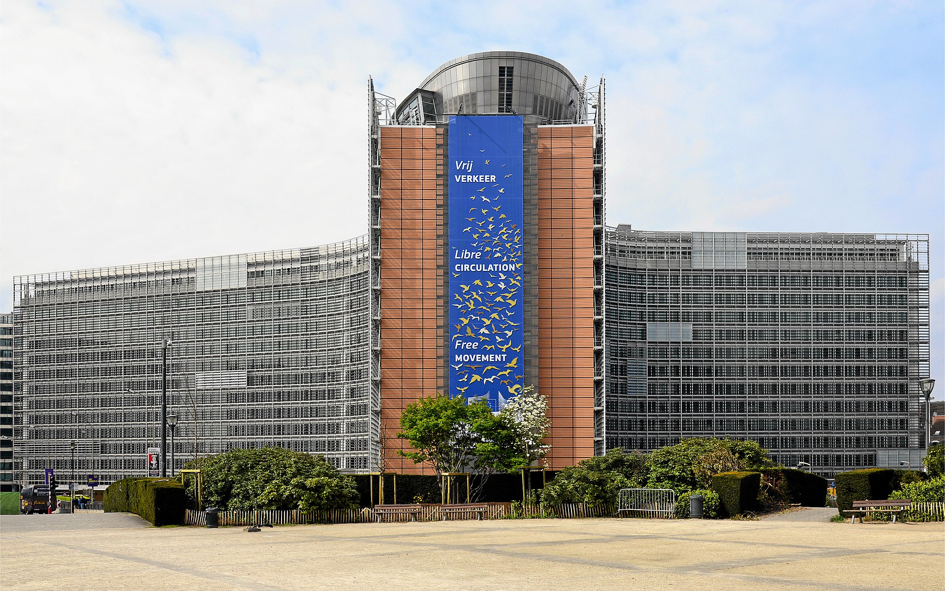 Továbbra is titkolózik az Európai Bizottság a magyar helyreállítási tervről