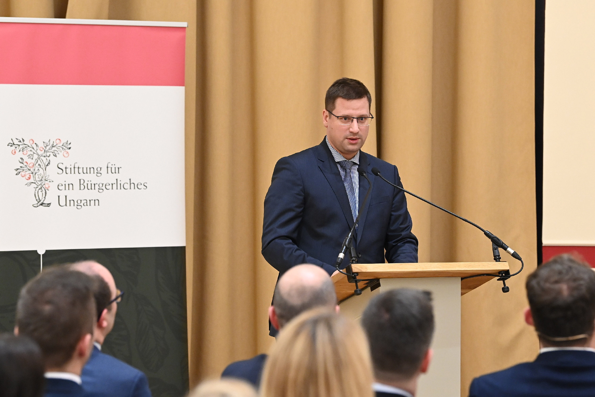Gulyás Gergely: Az új német politikai irányvonal szemben áll a magyar kormány politikájával