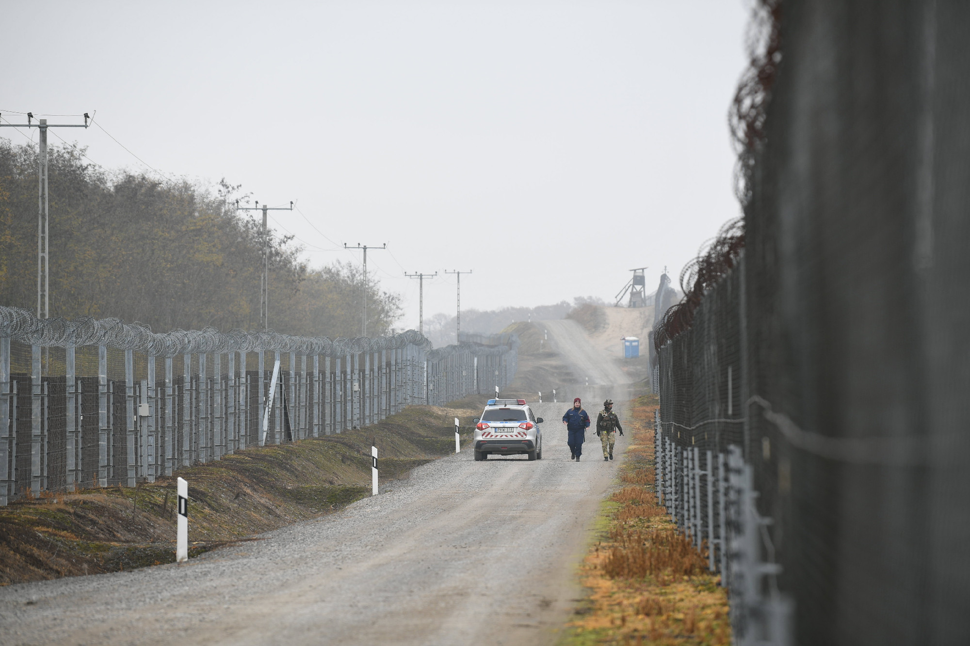Európa Tanács: A magyar hatóságoknak tartózkodniuk kell a migránsok önkényes kitoloncolásától