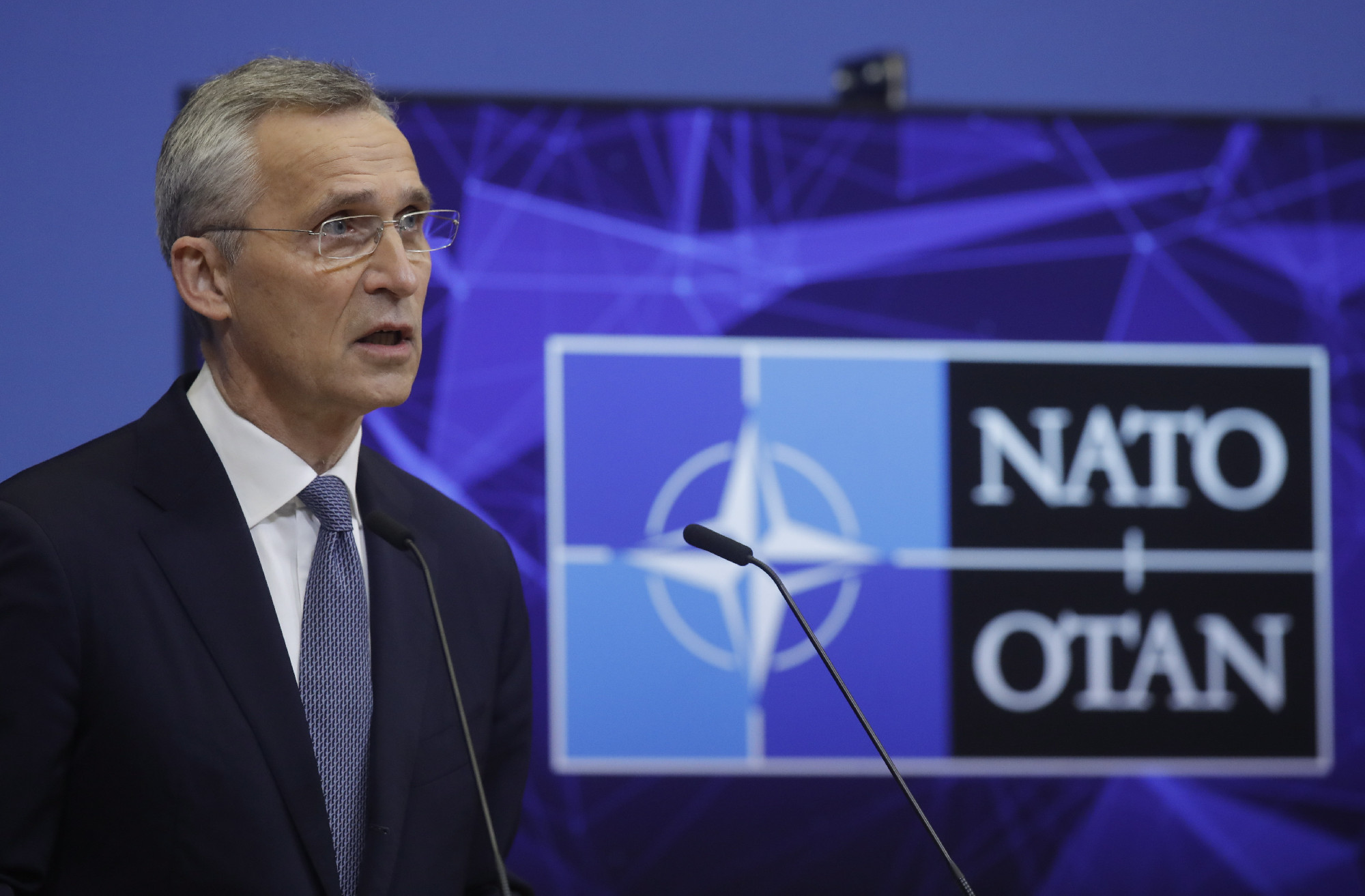 Orosz-ukrán válság: a NATO-főtitkár nyomát sem látja a feszültség csökkenésének
