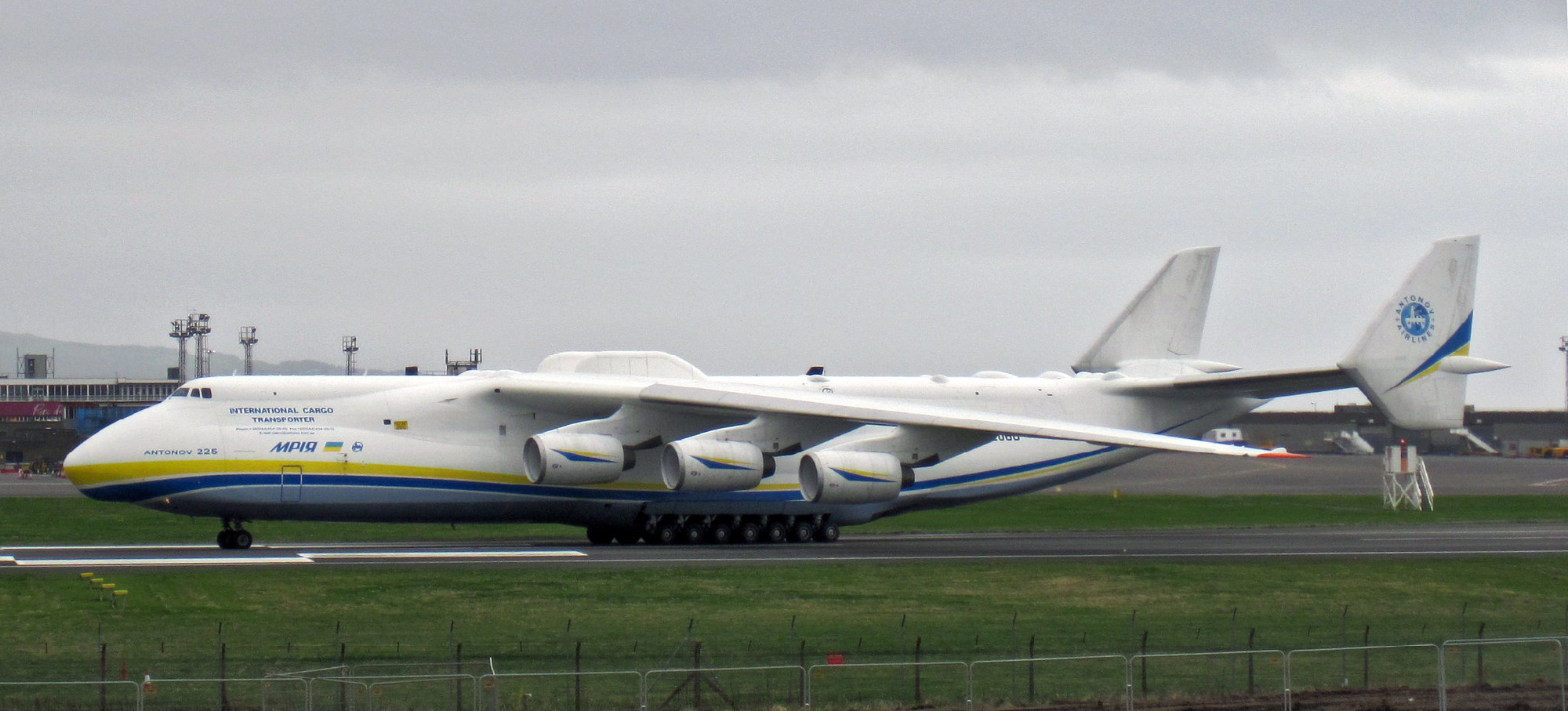 Megsemmisült a világ legnagyobb repülőgépe, az Antonov An–225-ös