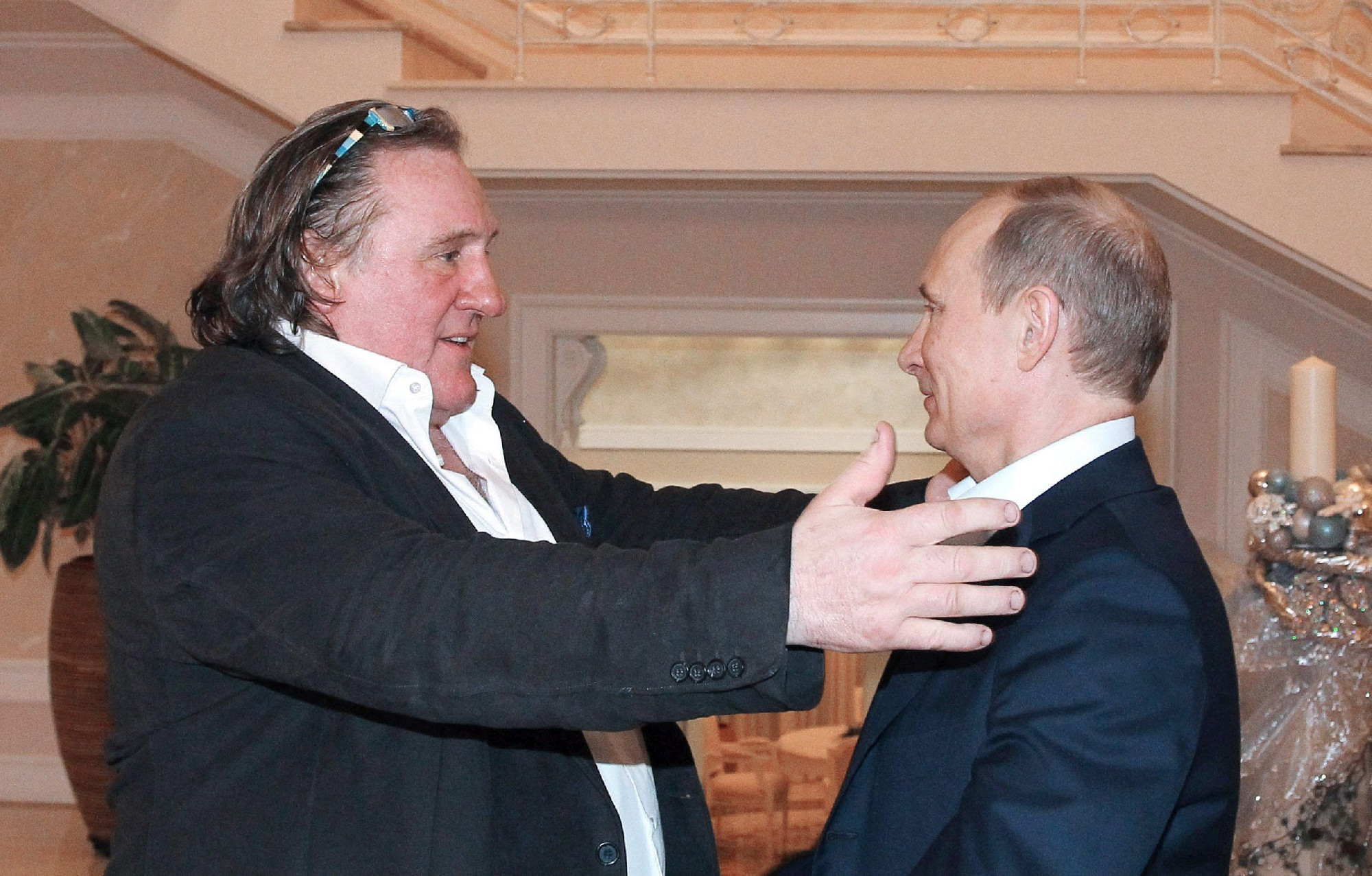 Putyint legnagyobb csodálói is otthagyják: Gérard Depardieu őrült eltévelyedőnek nevezte