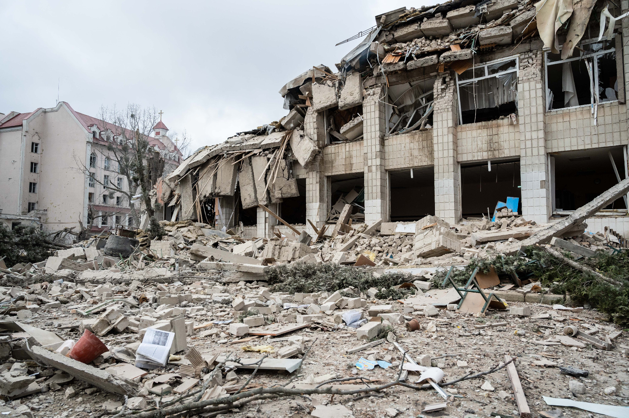 Világbank: a háború eddig csaknem 100 milliárd dollár fizikai kárt okozott Ukrajnában