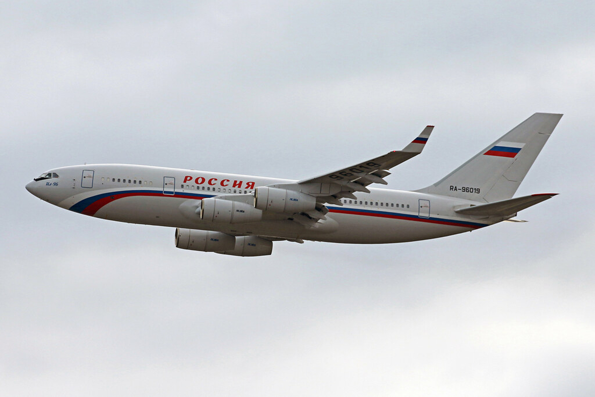 Az orosz diplomaták egyik gépe Washingtonba repült