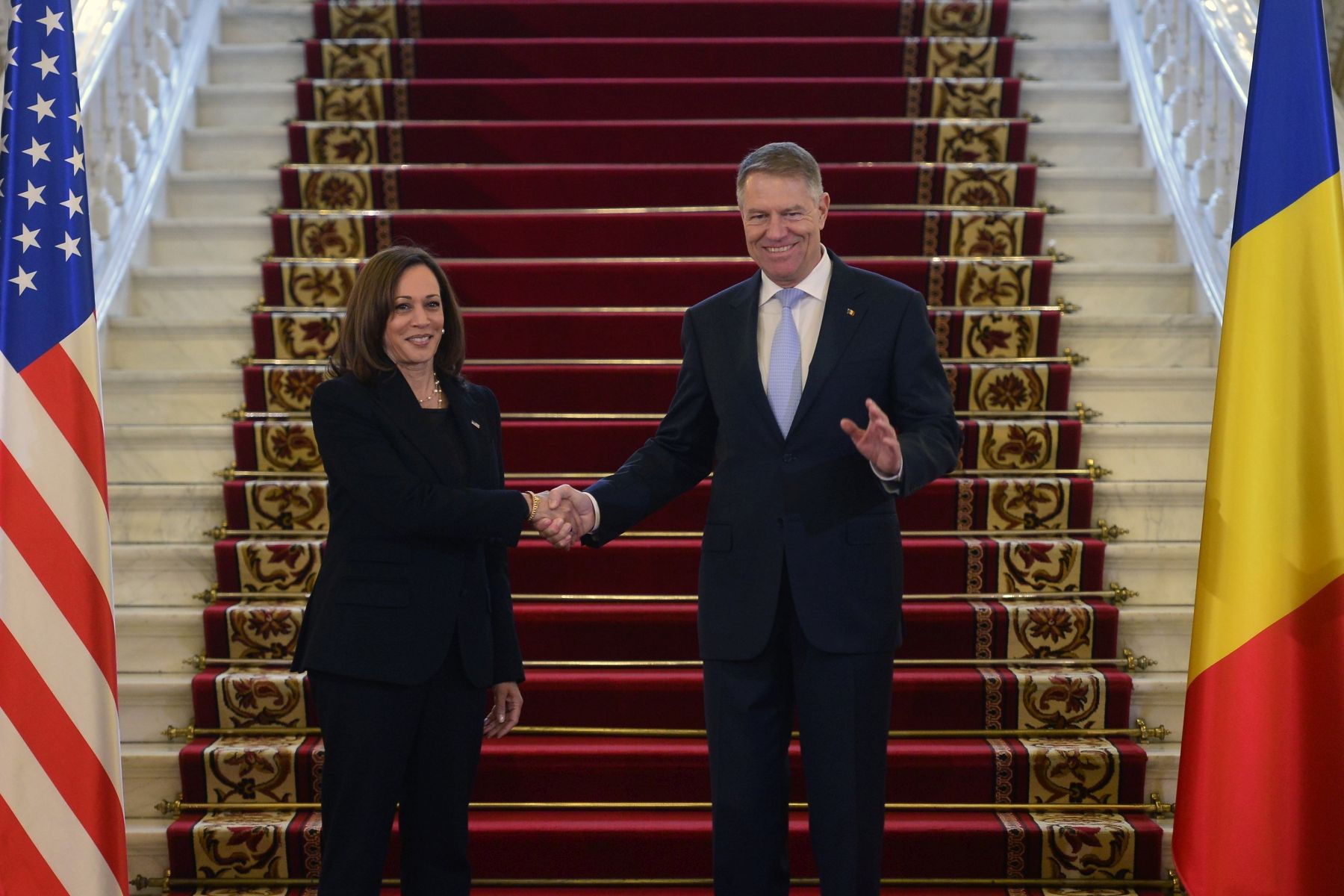 Bukarestben biztosított mindenkit az amerikai alelnök, hogy Amerika kiáll a barátai mellett