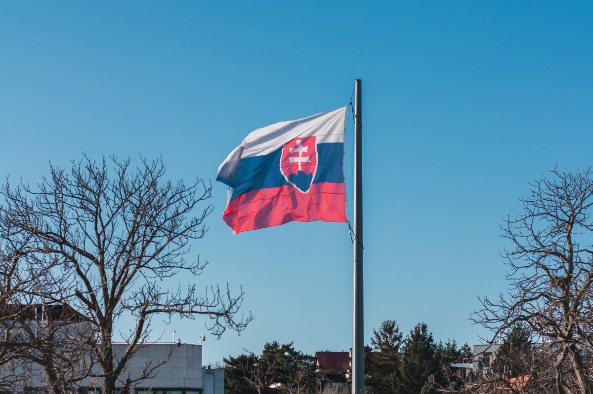 Kémkedés miatt vettek őrizetbe többeket Szlovákiában, orosz diplomatákat utasítottak ki