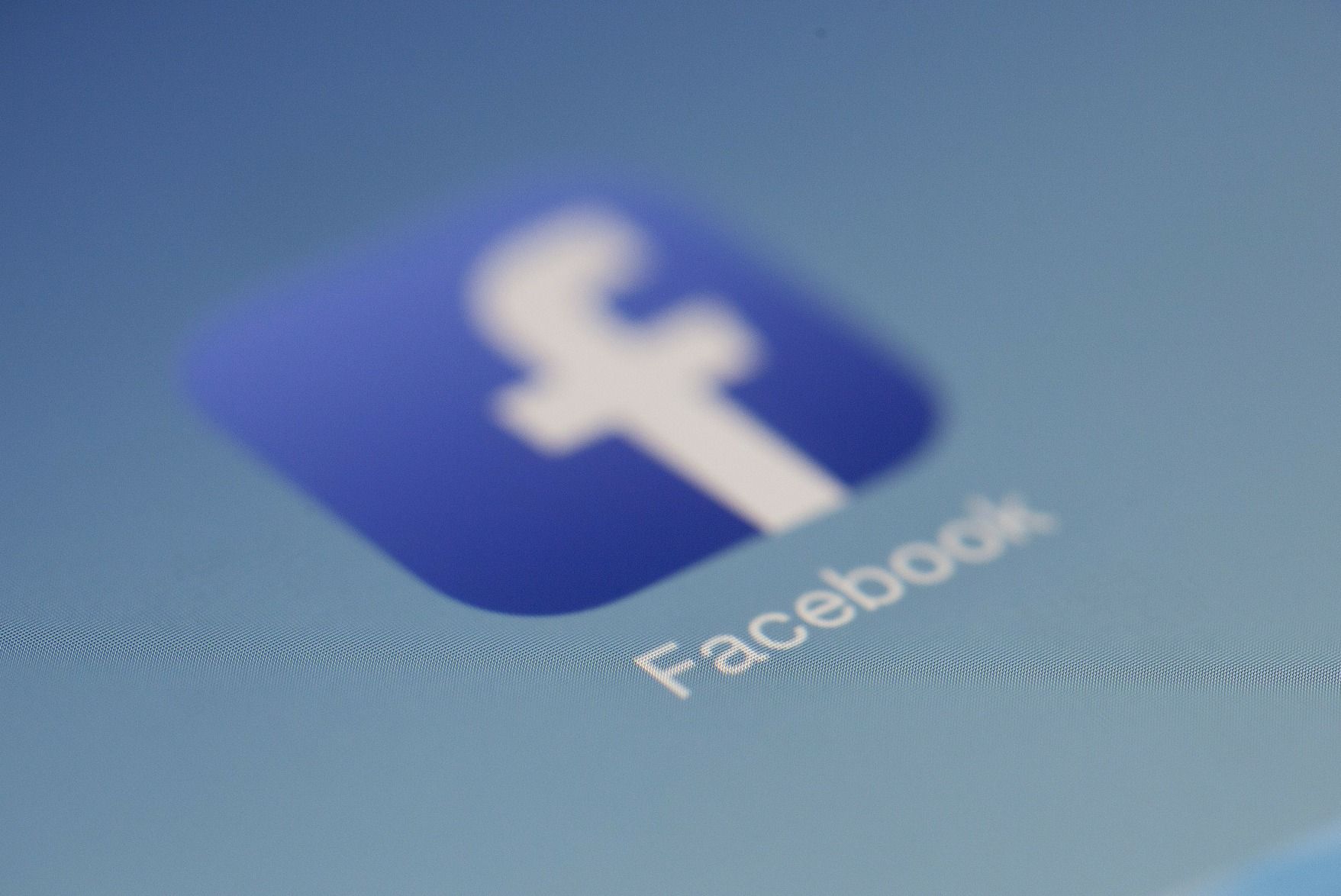 Betiltották Oroszországban a Facebookot és az Instagramot
