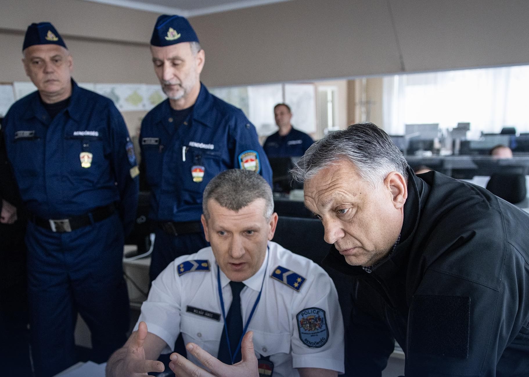 Orbán Viktor Nyíregyházán „ellenőrzött” egy rendészeti központot