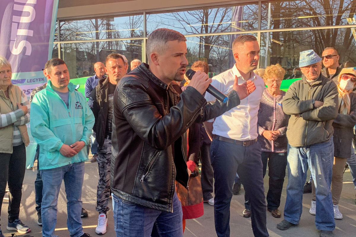 A Jobbik rögös néppárti útja