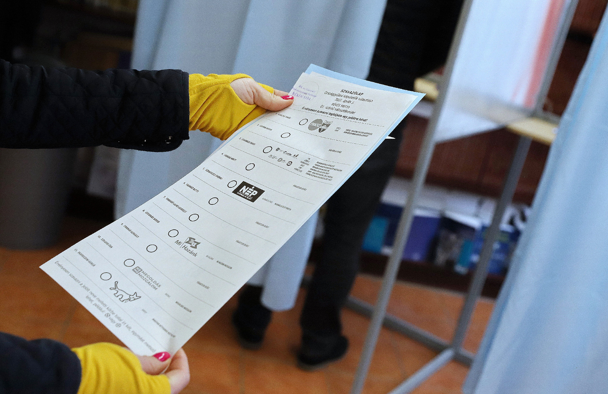 A választók 52,75 százaléka szavazott délután háromig