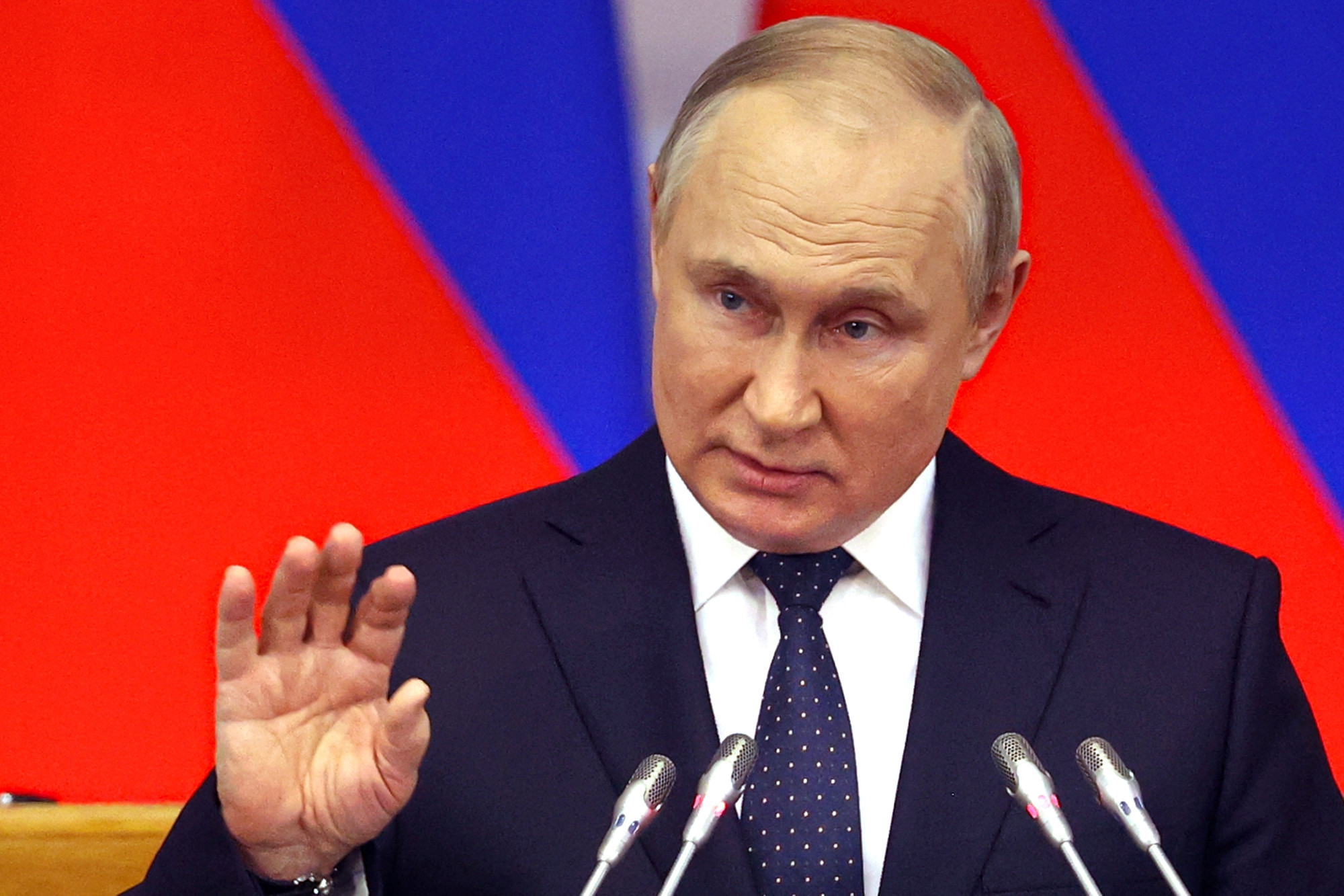 Úgy fest, szerdára halasztják Putyin nagy bejelentését 