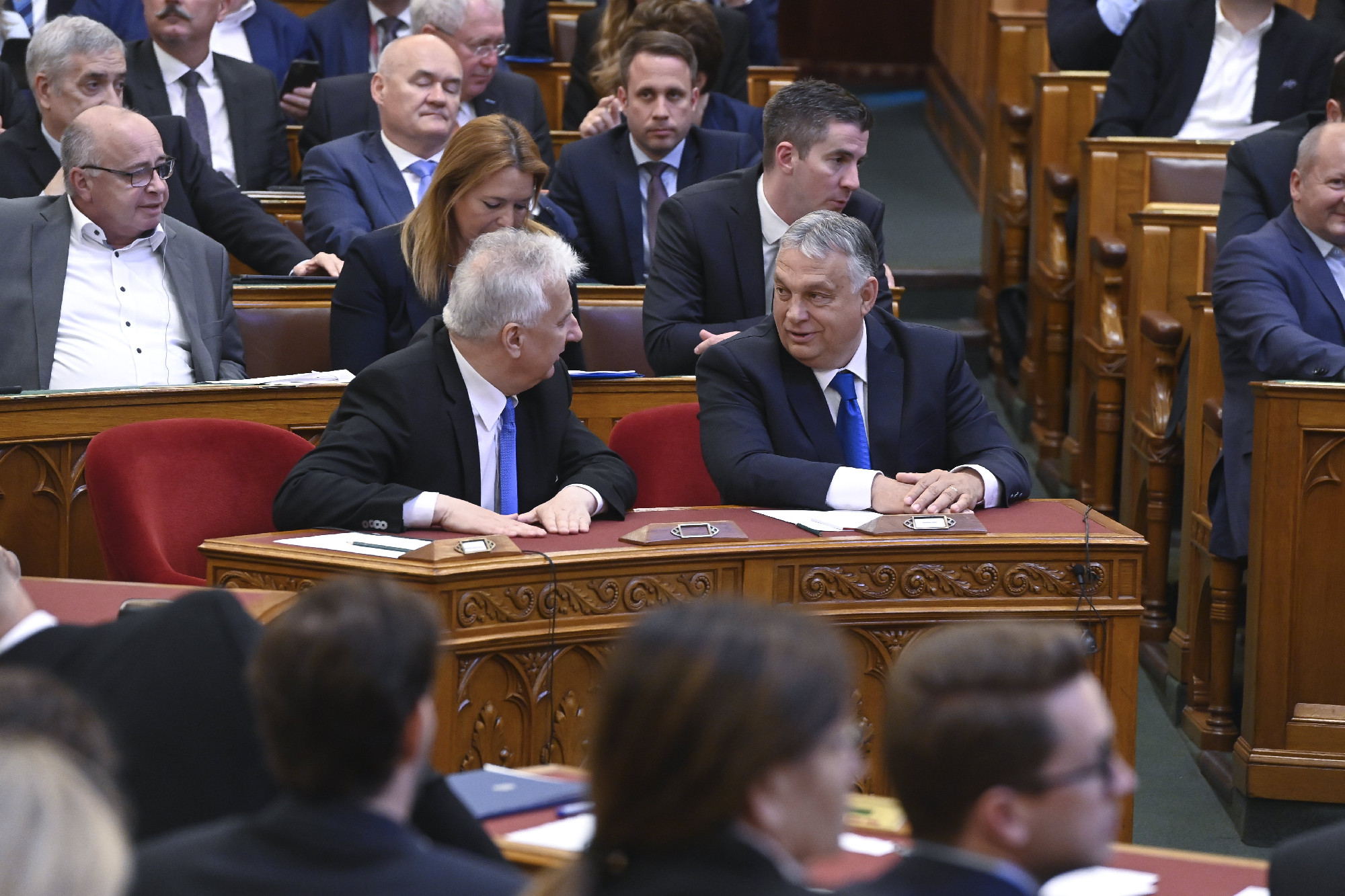 Orbán Viktor helyett politikai igazgatója is válaszolhat a parlamentben
