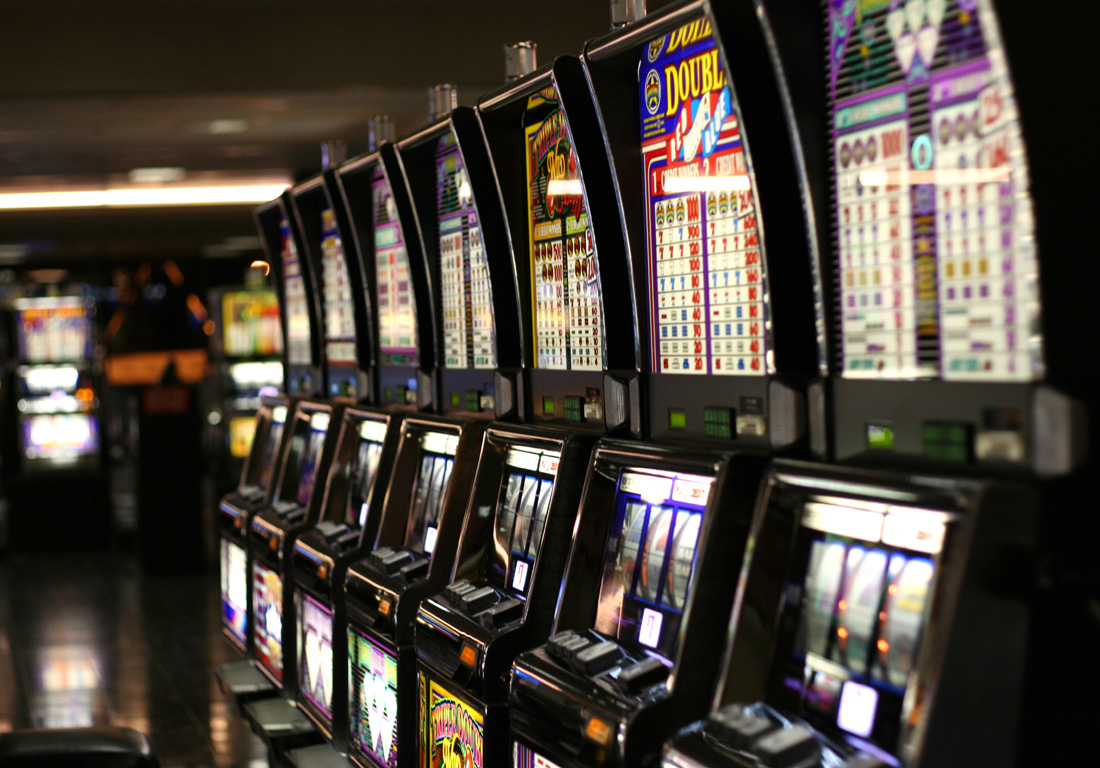 Tízmillió forintot vesztett el szerencsejátékon egy pénzszállító, de nem a saját pénzét