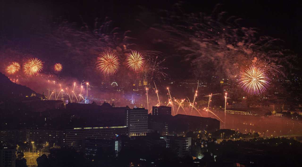 Augusztus 20.  Tűzijáték Budapesten 