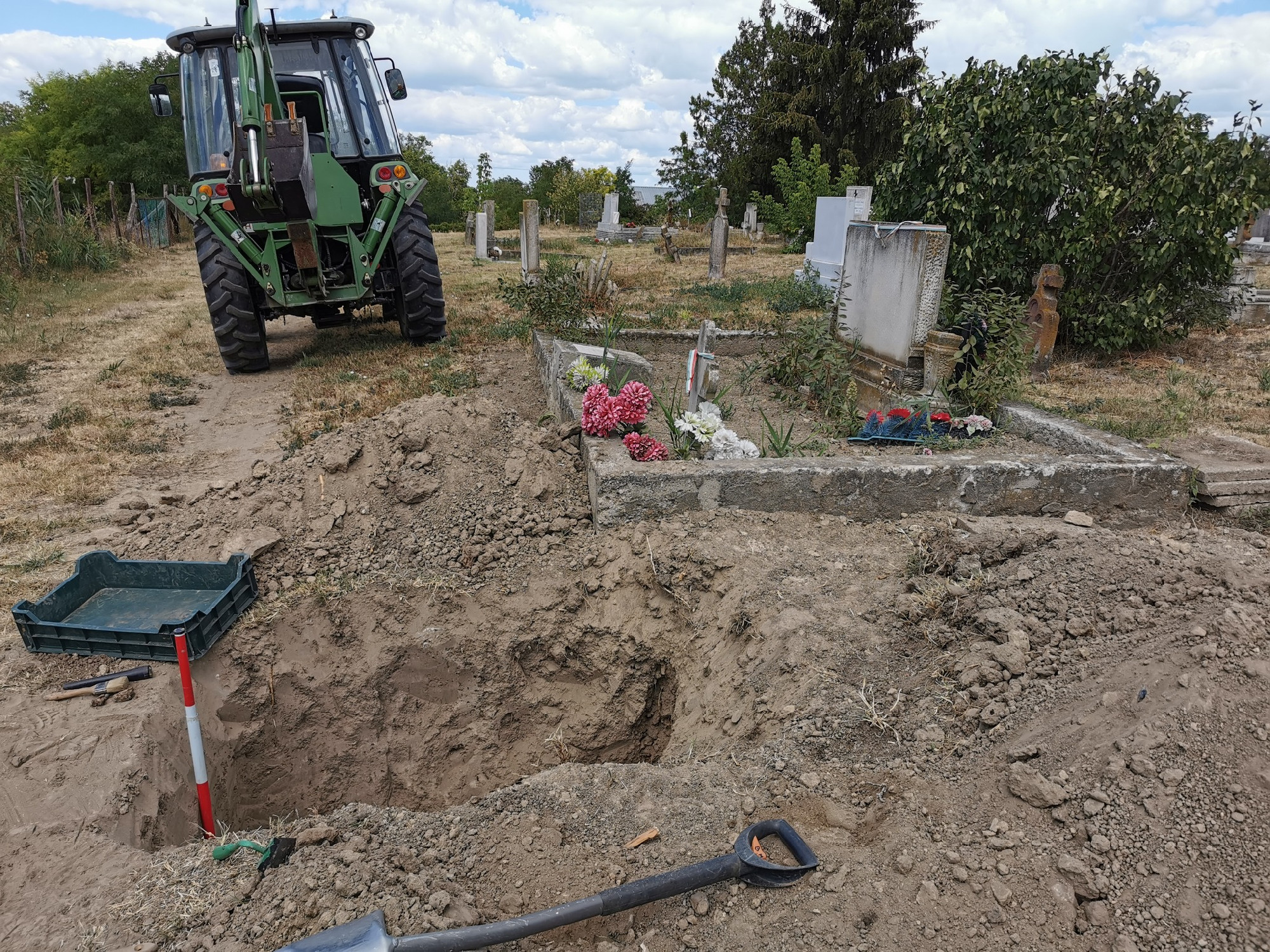 II. világháborús hősi halottakat exhumáltak Balatonszabadiban