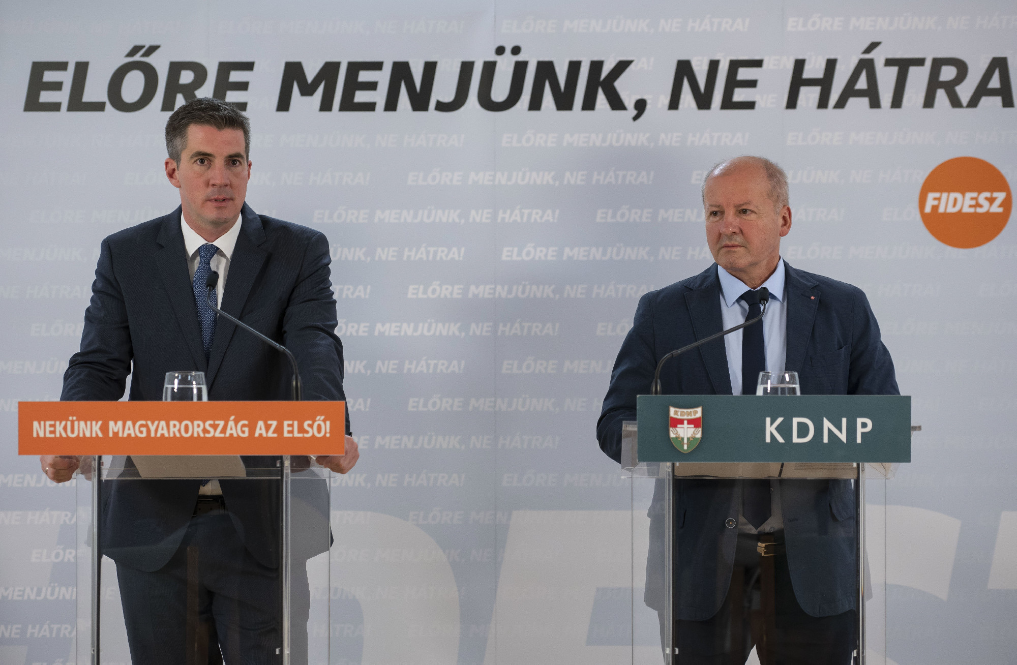 Az energetikai szankciókról indítana nemzeti konzultációt a Fidesz