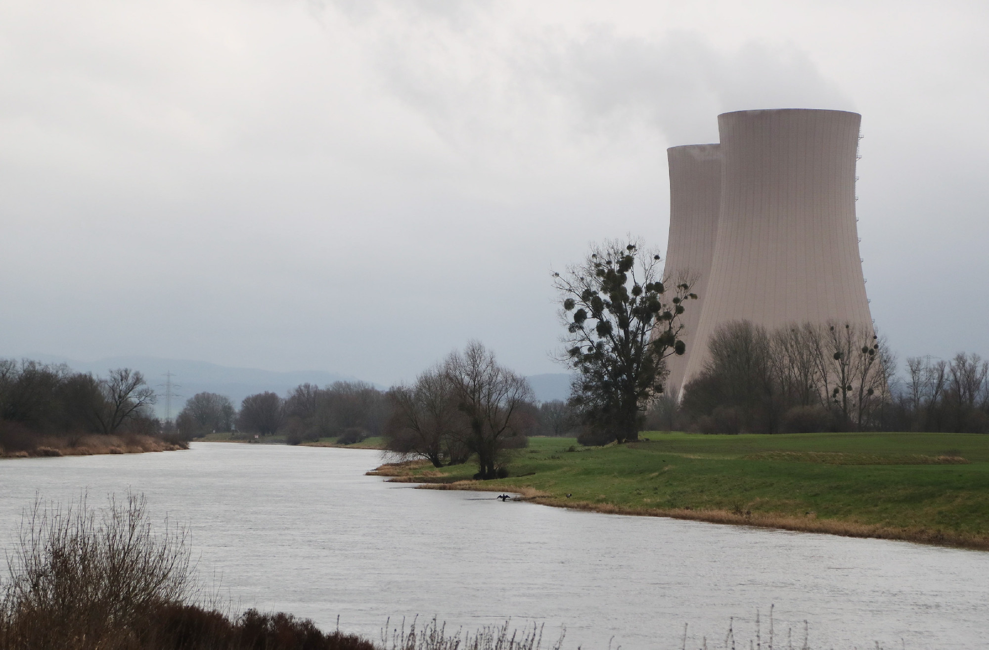 Mindhárom németországi atomerőmű üzemidejét meghosszabbítják