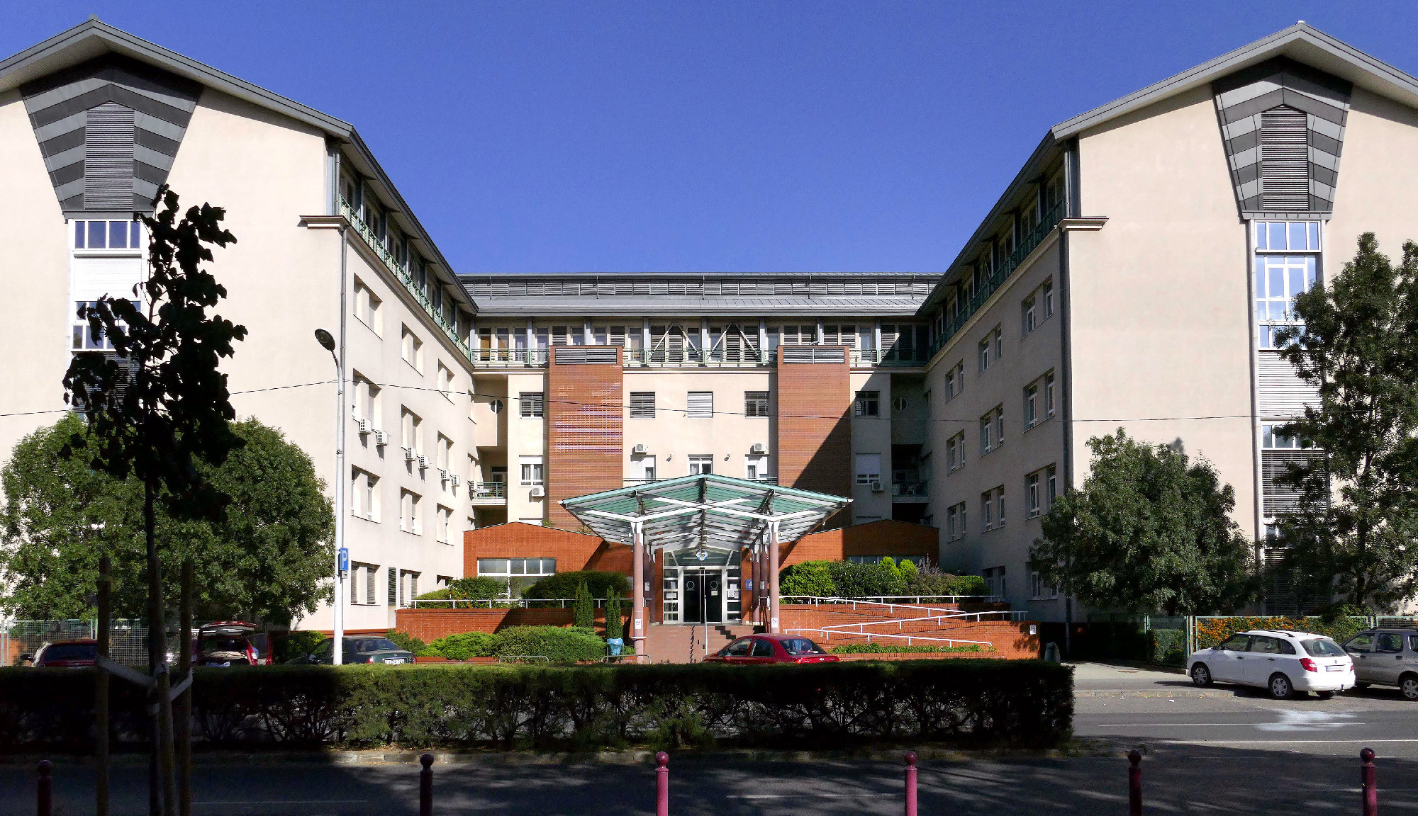 Népszava: A Szent Imre Kórház szülészeti osztályán a szakdolgozók fele felmondott