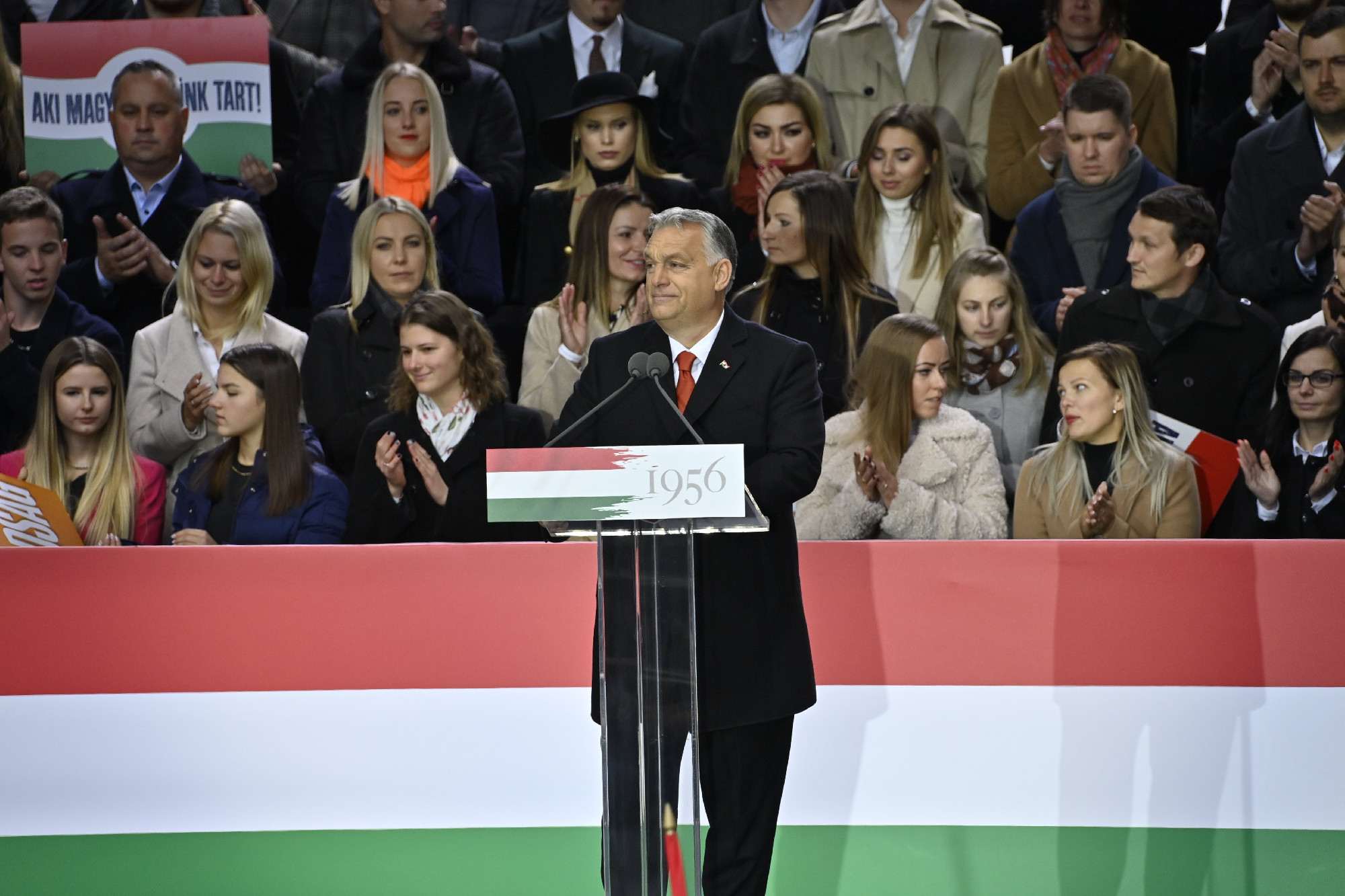 Orbán Viktor: Akárki akar a nyakunkra ülni, bukásra van ítélve