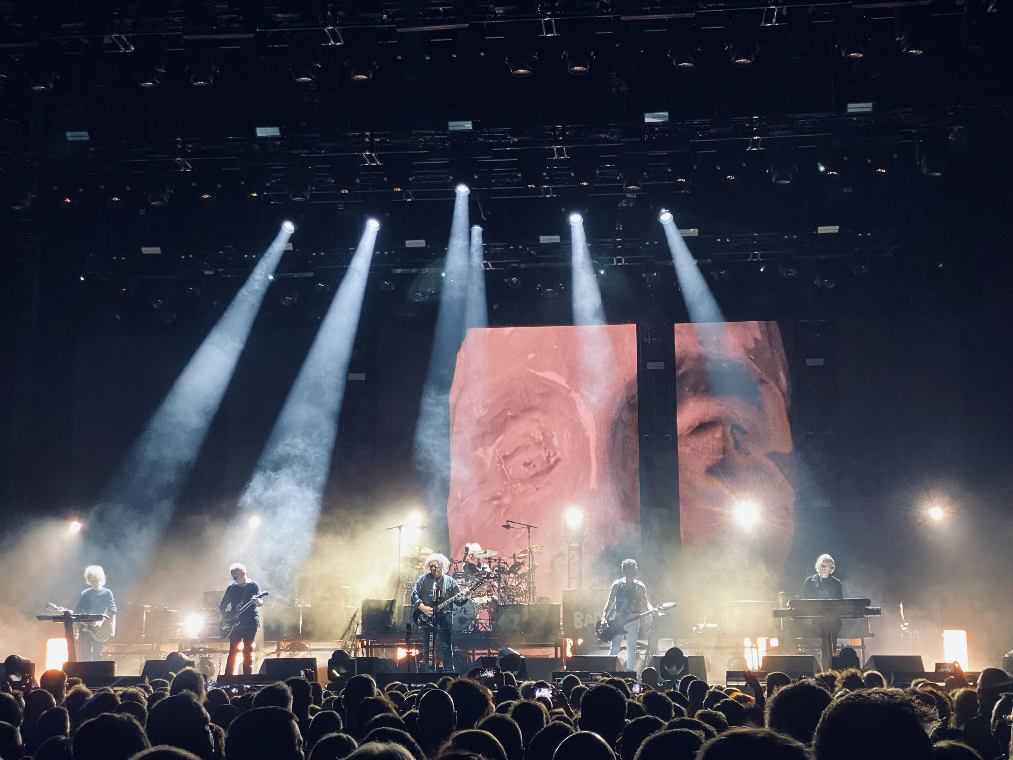 Nem nyugdíjasok: felejthetetlen koncertet adott a Cure Budapesten