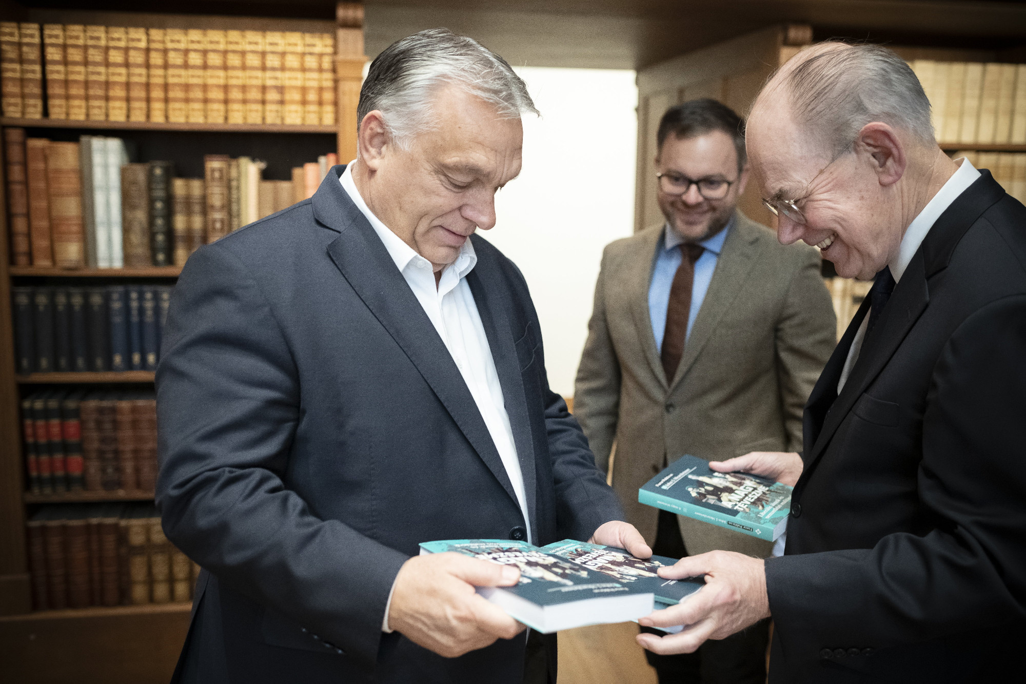 Amerikai politológus látogatta meg Orbán Viktort