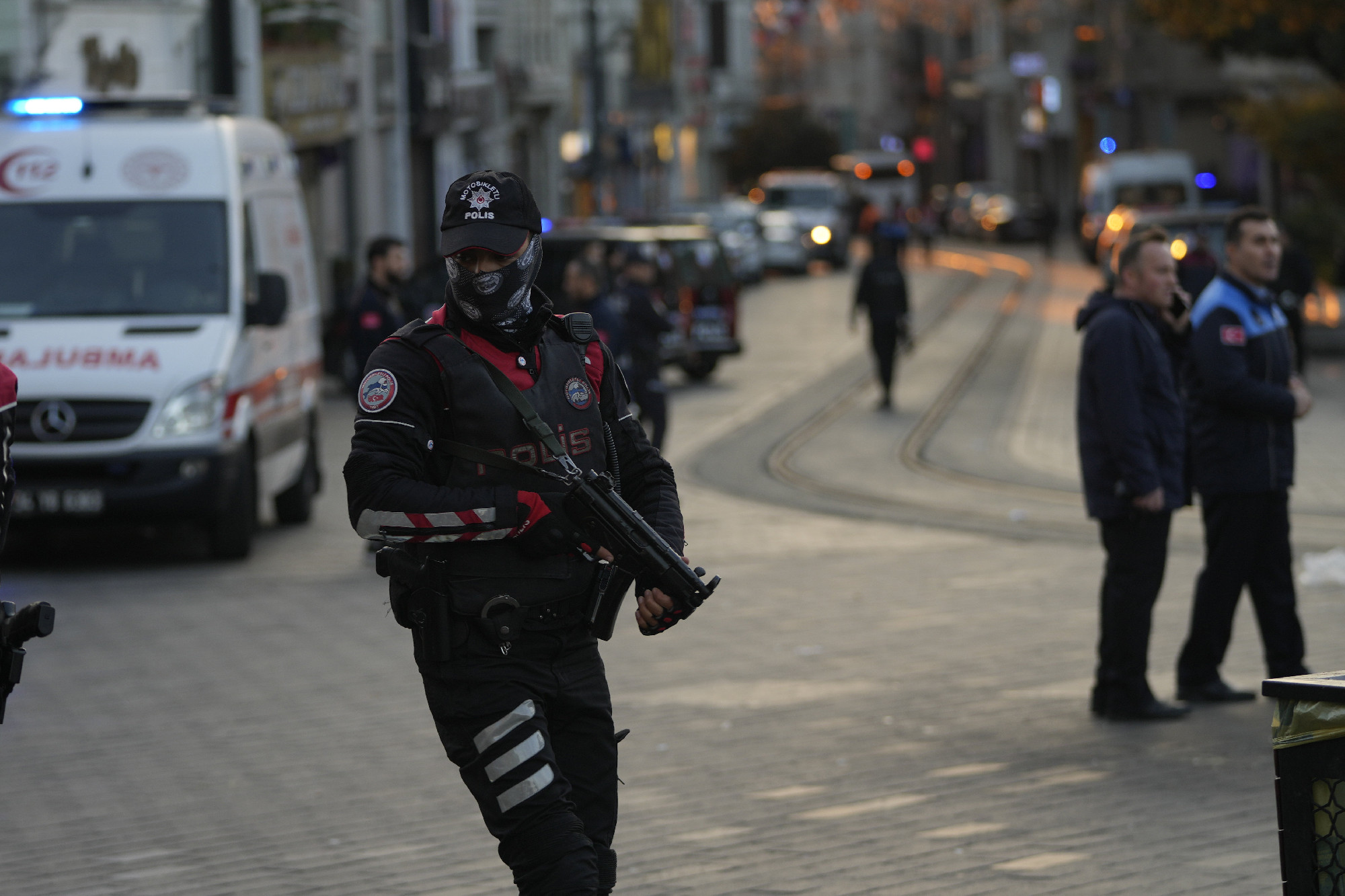 Török belügyminiszter: őrizetbe vették az isztambuli robbantás fő elkövetőjét