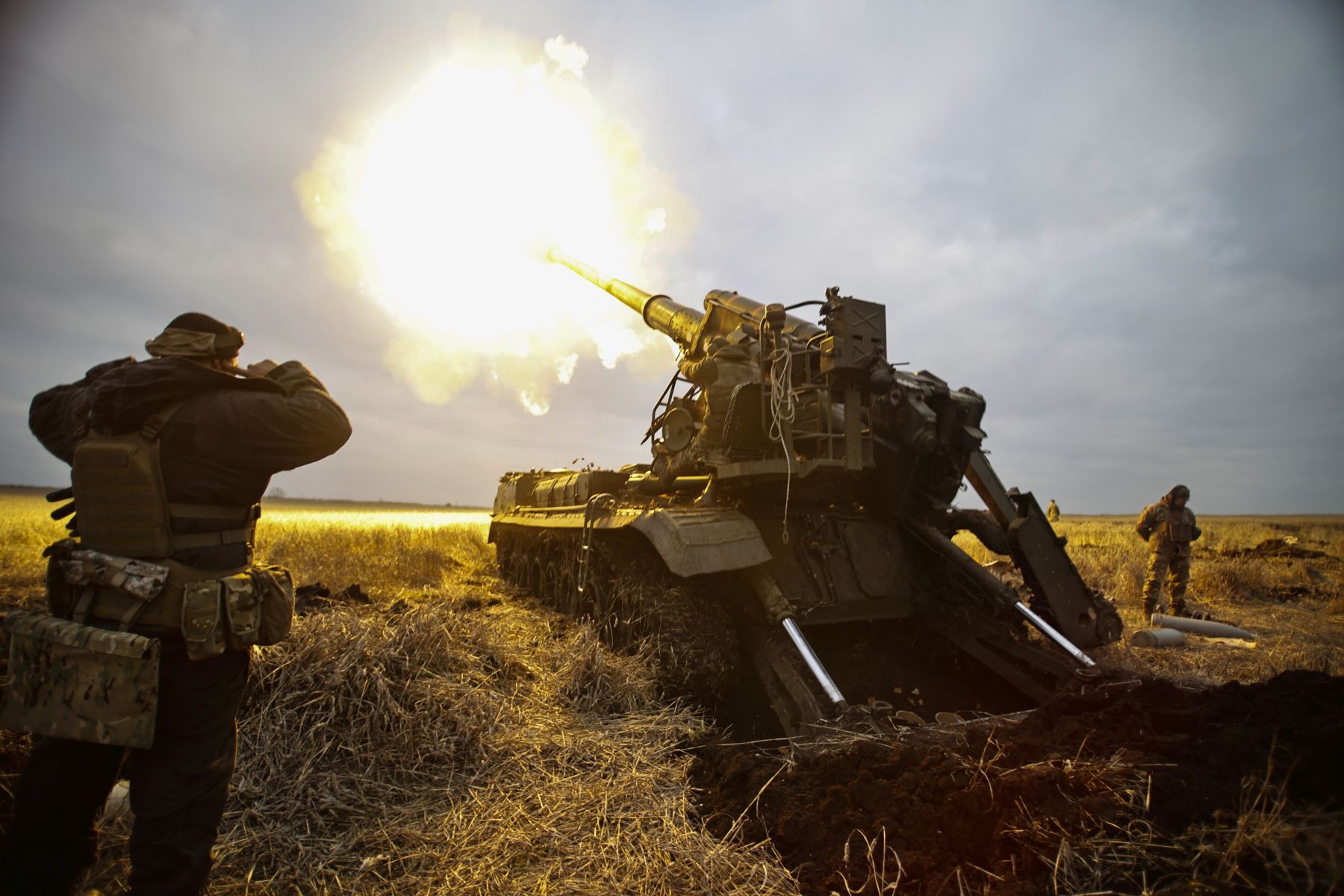 Karácsonykor sem hallgatnak el a fegyverek Ukrajnában