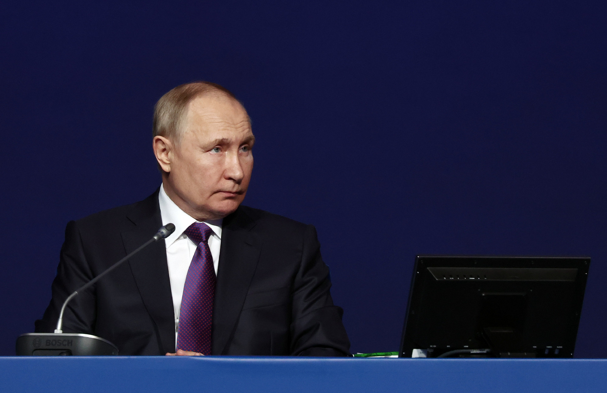 Putyin szerint Kijev „provokált”, így „elkerülhetetlen” volt, hogy rakétázzák Ukrajnát