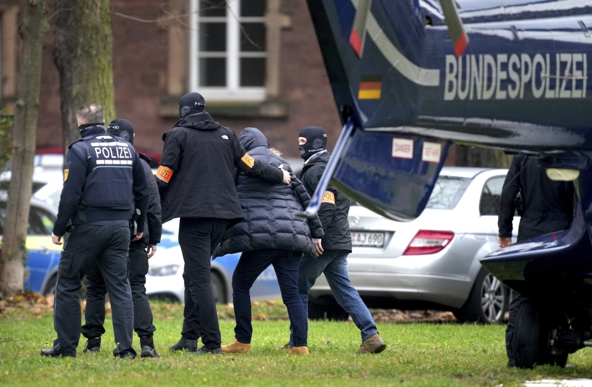 Ismert müncheni séfet is letartóztattak a németországi puccskísérlettel összefüggésben