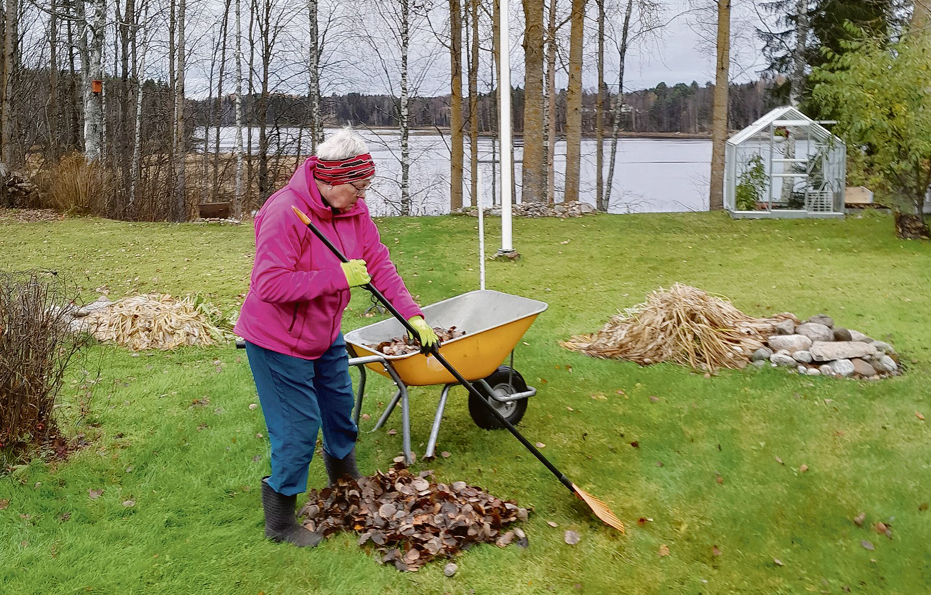 Milyen az élet Finnországban? Takarító nő – északi fényben