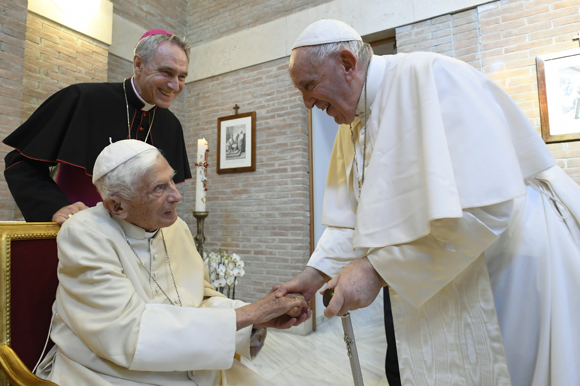 Csütörtökön helyezik végső nyugalomra Benedek pápát